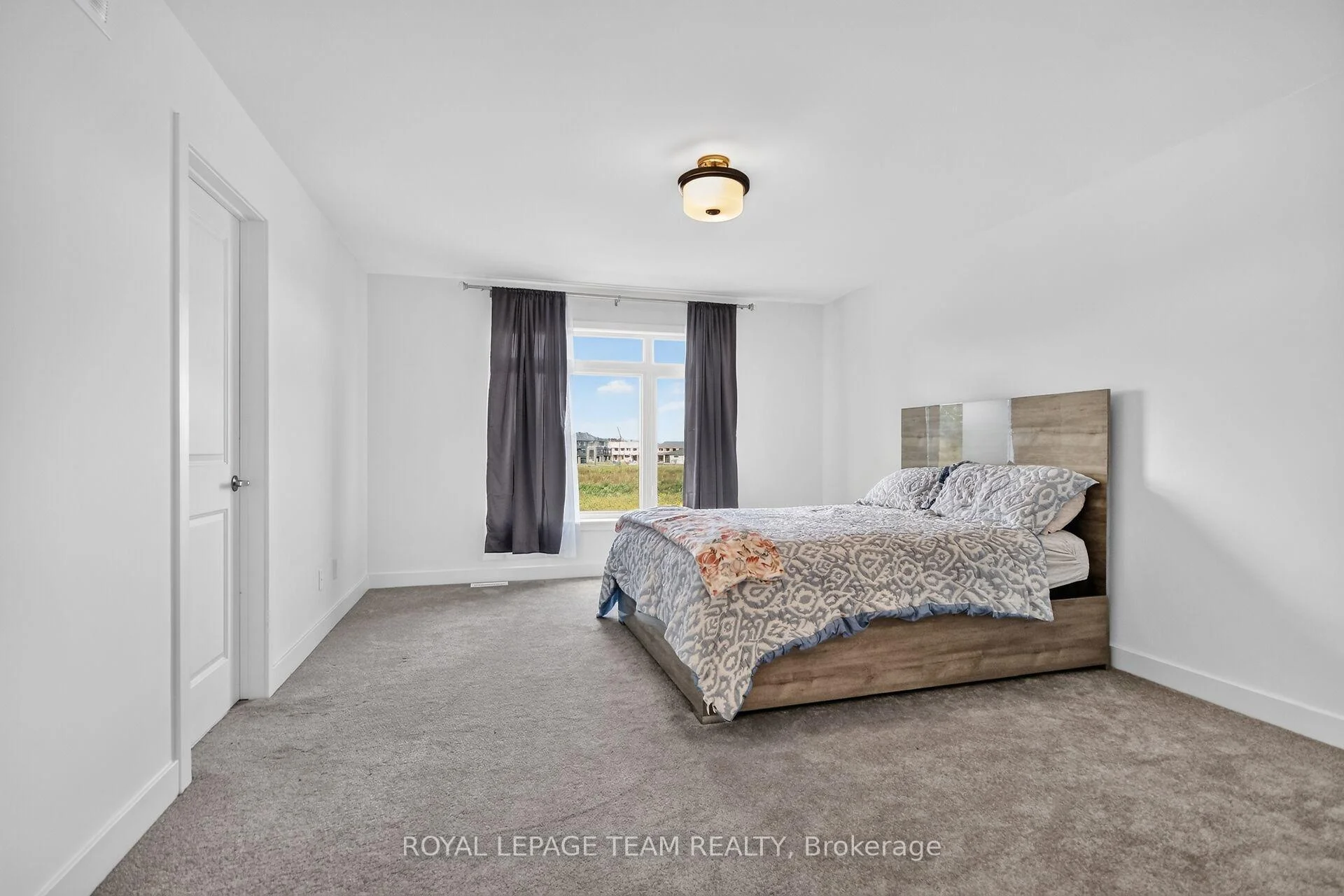 Photo 36 of 41 Moosonee Crescent, Ottawa, Riverside South/Gloucester Glen — HOMEH