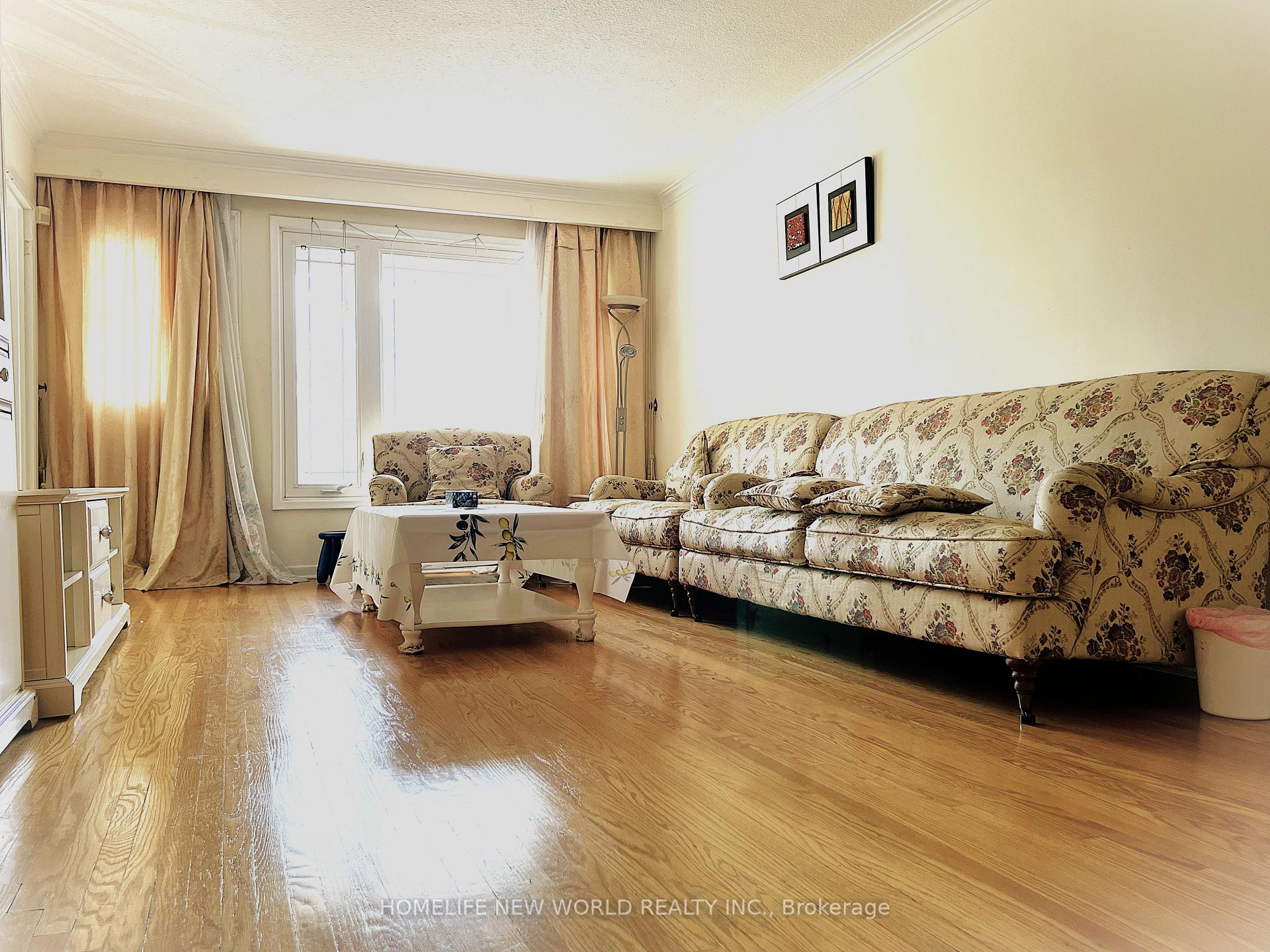 Photo 2 of 28 Greyhound Drive, North York, Bayview Woods-Steeles — HOMEH