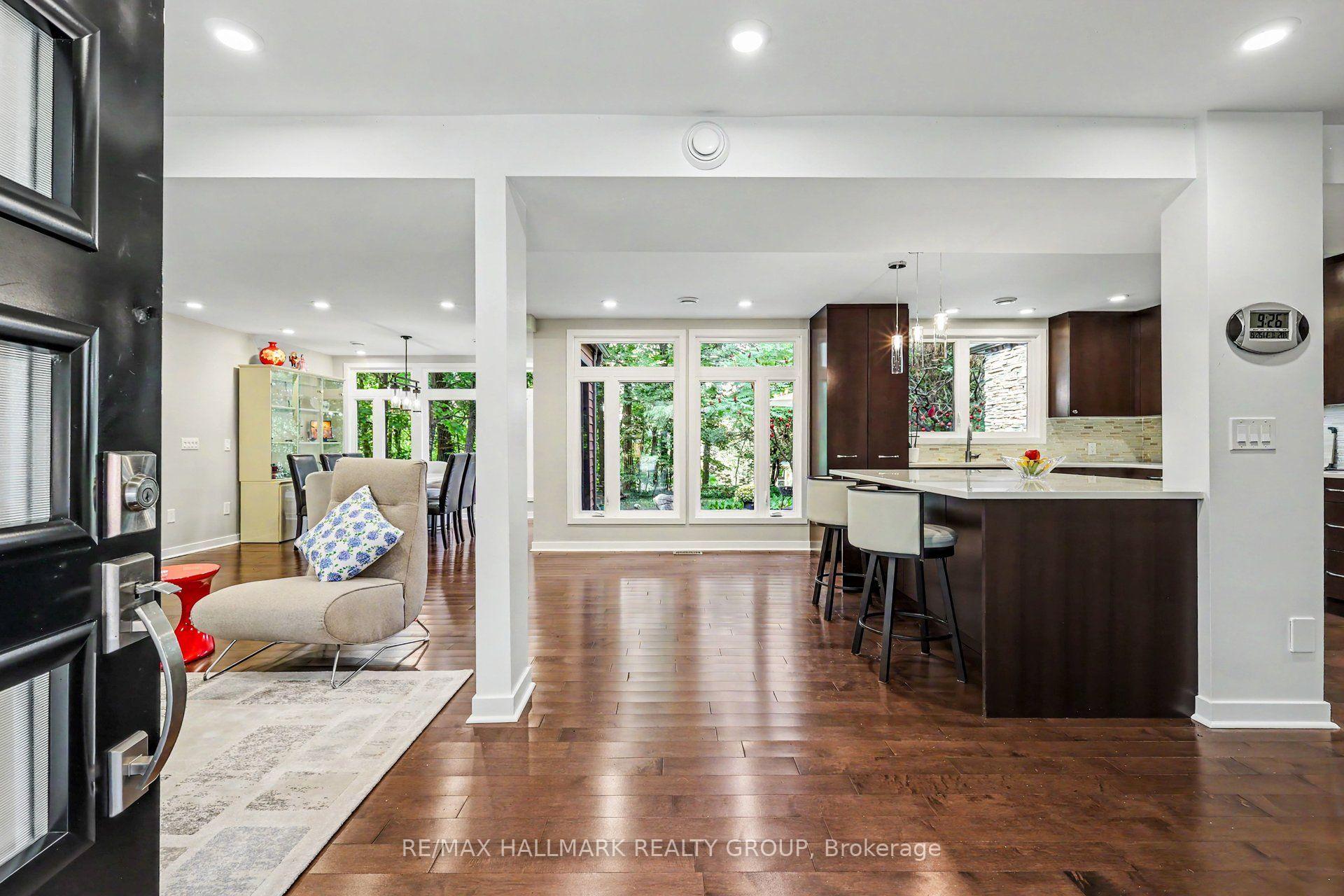 Photo 2 of 20 Fairhaven Way, Ottawa, CFB Rockcliffe and Area — HOMEH