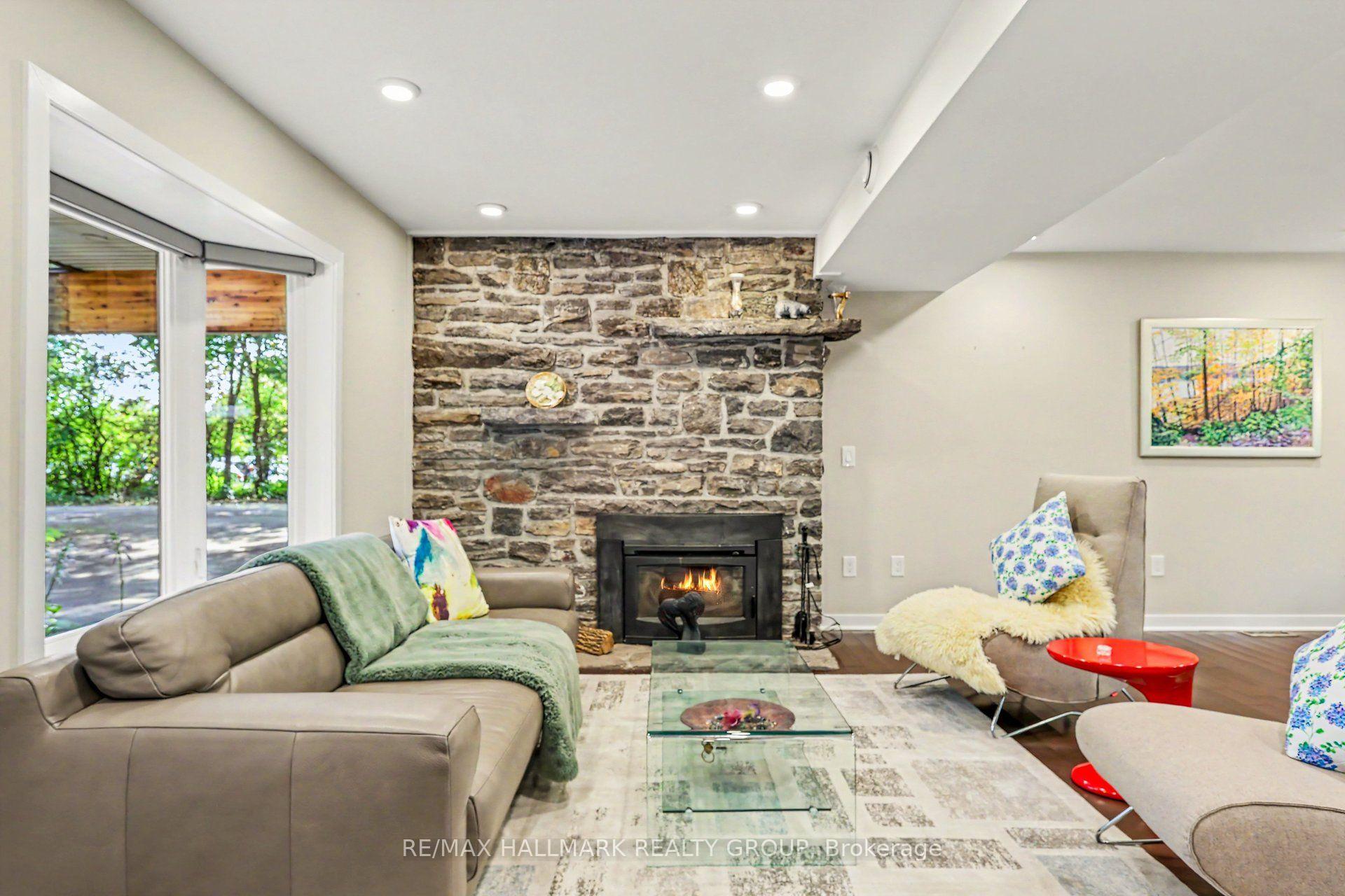 Photo 3 of 20 Fairhaven Way, Ottawa, CFB Rockcliffe and Area — HOMEH