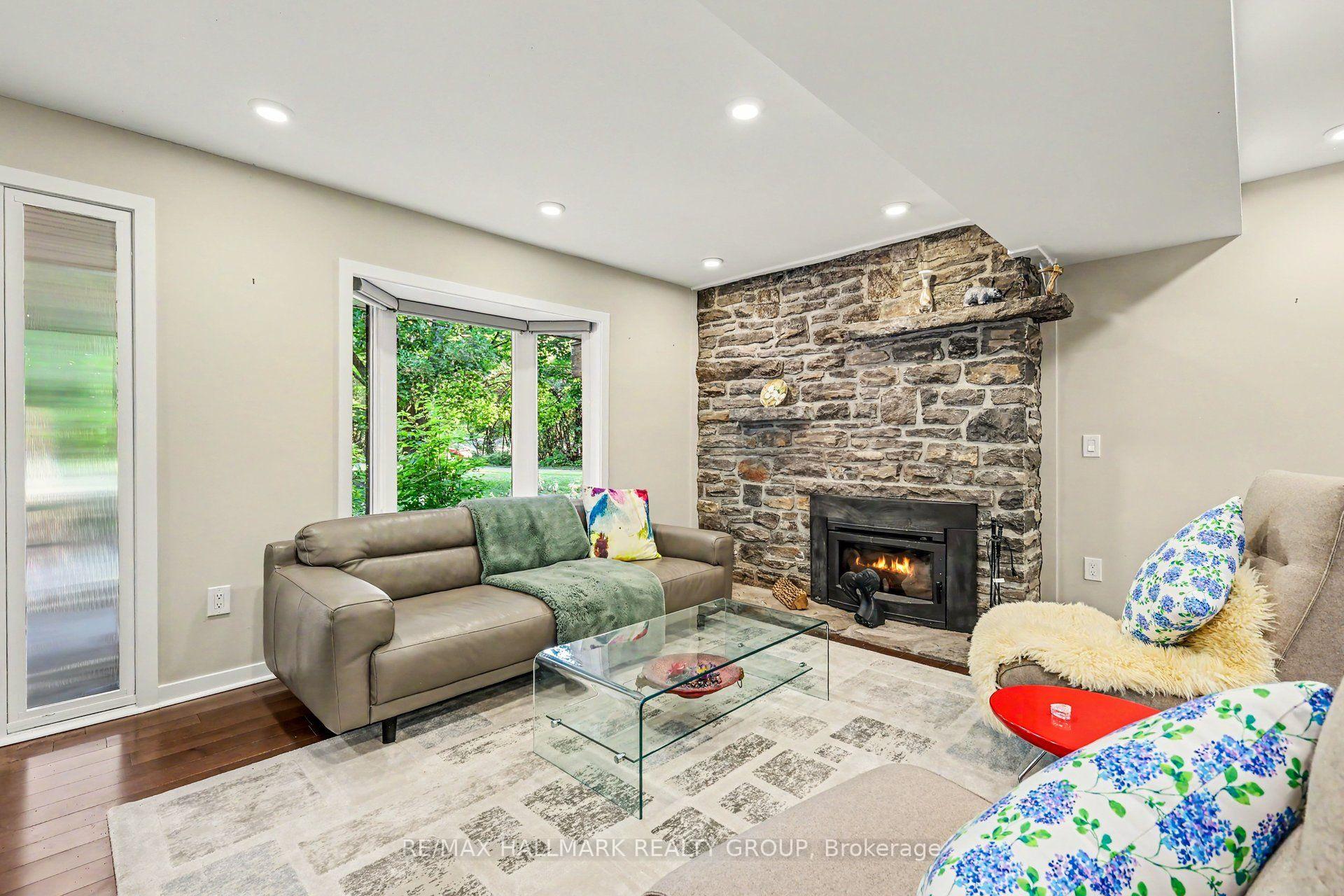 Photo 4 of 20 Fairhaven Way, Ottawa, CFB Rockcliffe and Area — HOMEH