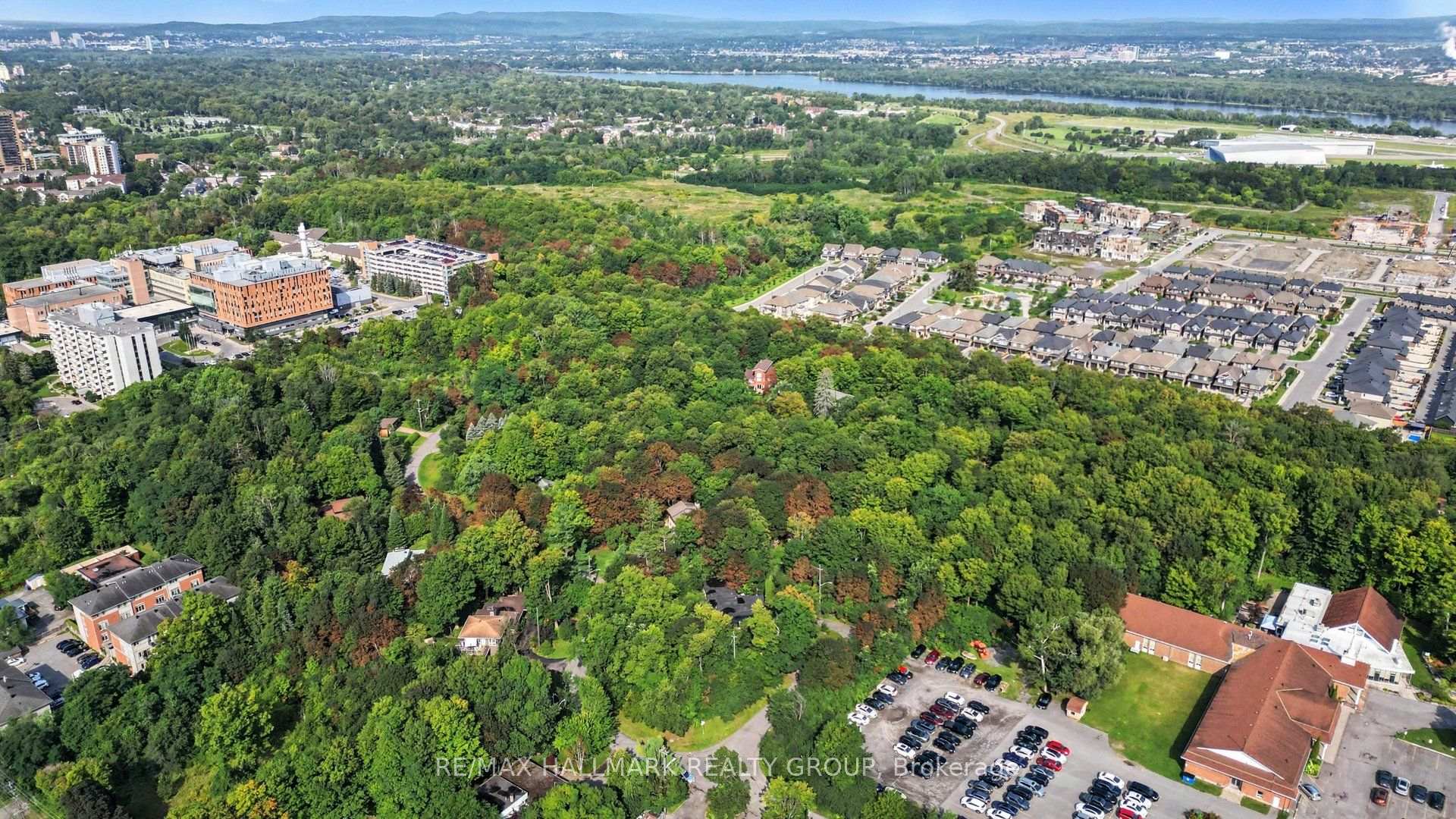 Photo 35 of 20 Fairhaven Way, Ottawa, CFB Rockcliffe and Area — HOMEH