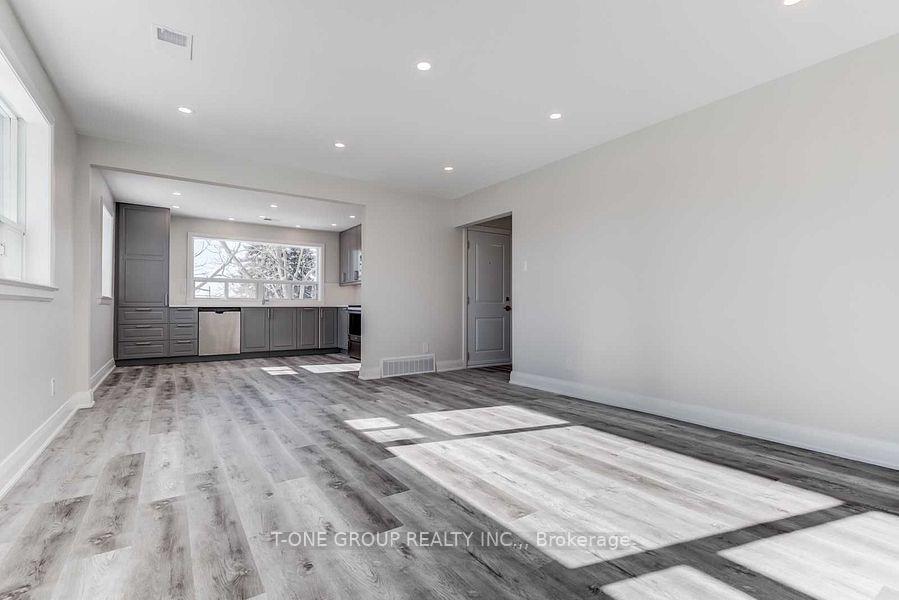 Front of Unit 3, 60 Rockport Crescent