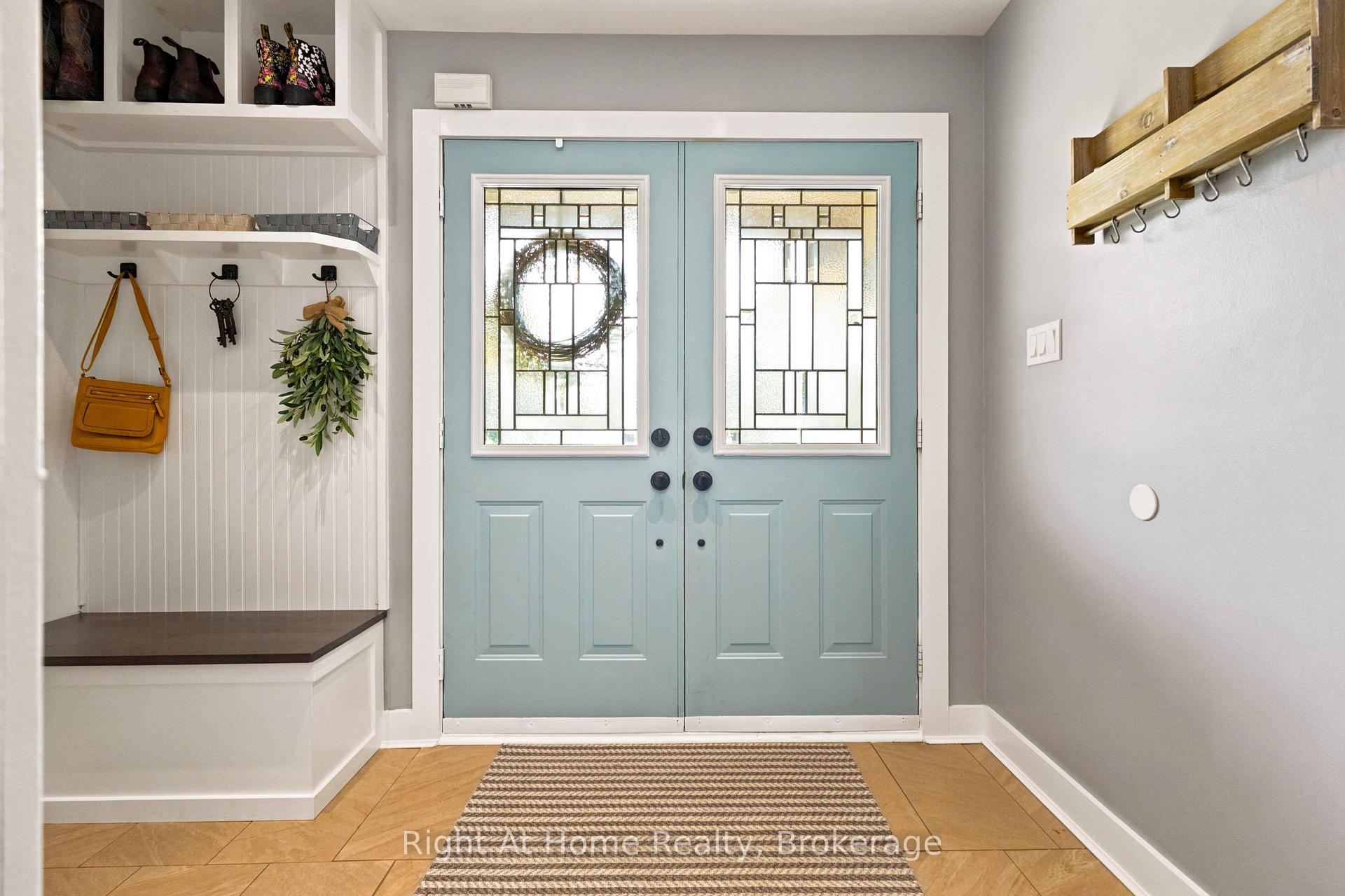 Photo 3 of 149 Dadson Drive, Clarington, Bowmanville — HOMEH