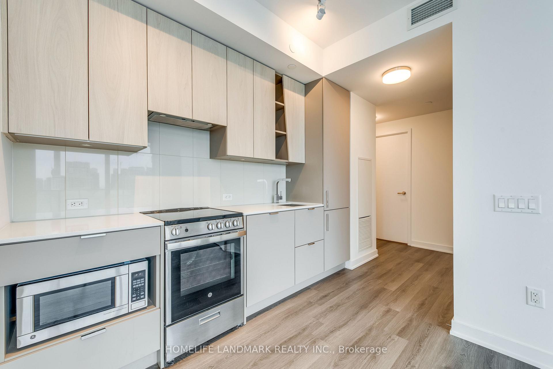 Photo 8 of Unit 2304, 3883 Quartz Road, Mississauga, City Centre — HOMEH