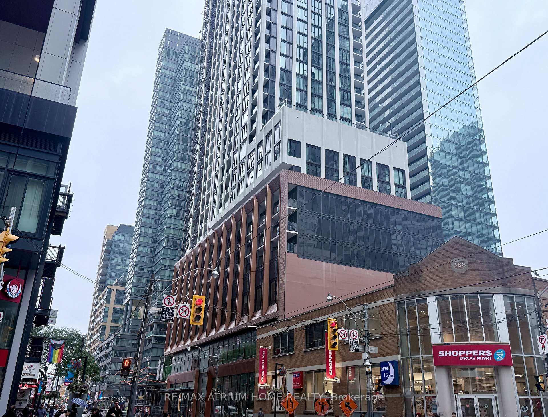 Photo 2 of Unit 2322, 400 King Street W, Toronto, Waterfront Communities — HOMEH