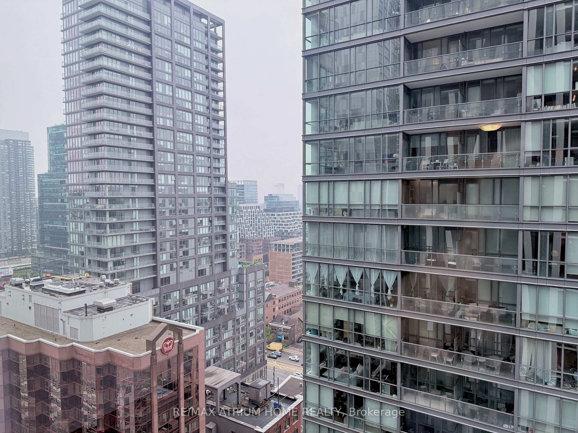 Photo 17 of Unit 2322, 400 King Street W, Toronto, Waterfront Communities — HOMEH
