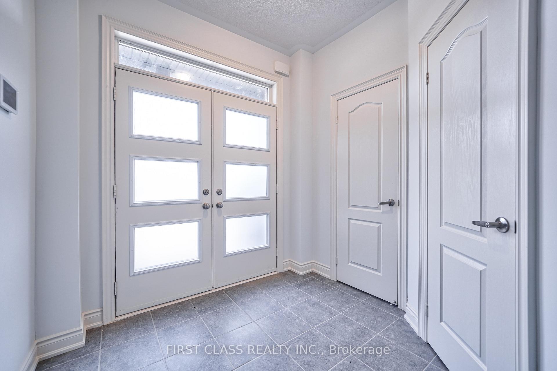 Photo 2 of 325 Boundary Boulevard, Markham, Rural Markham — HOMEH