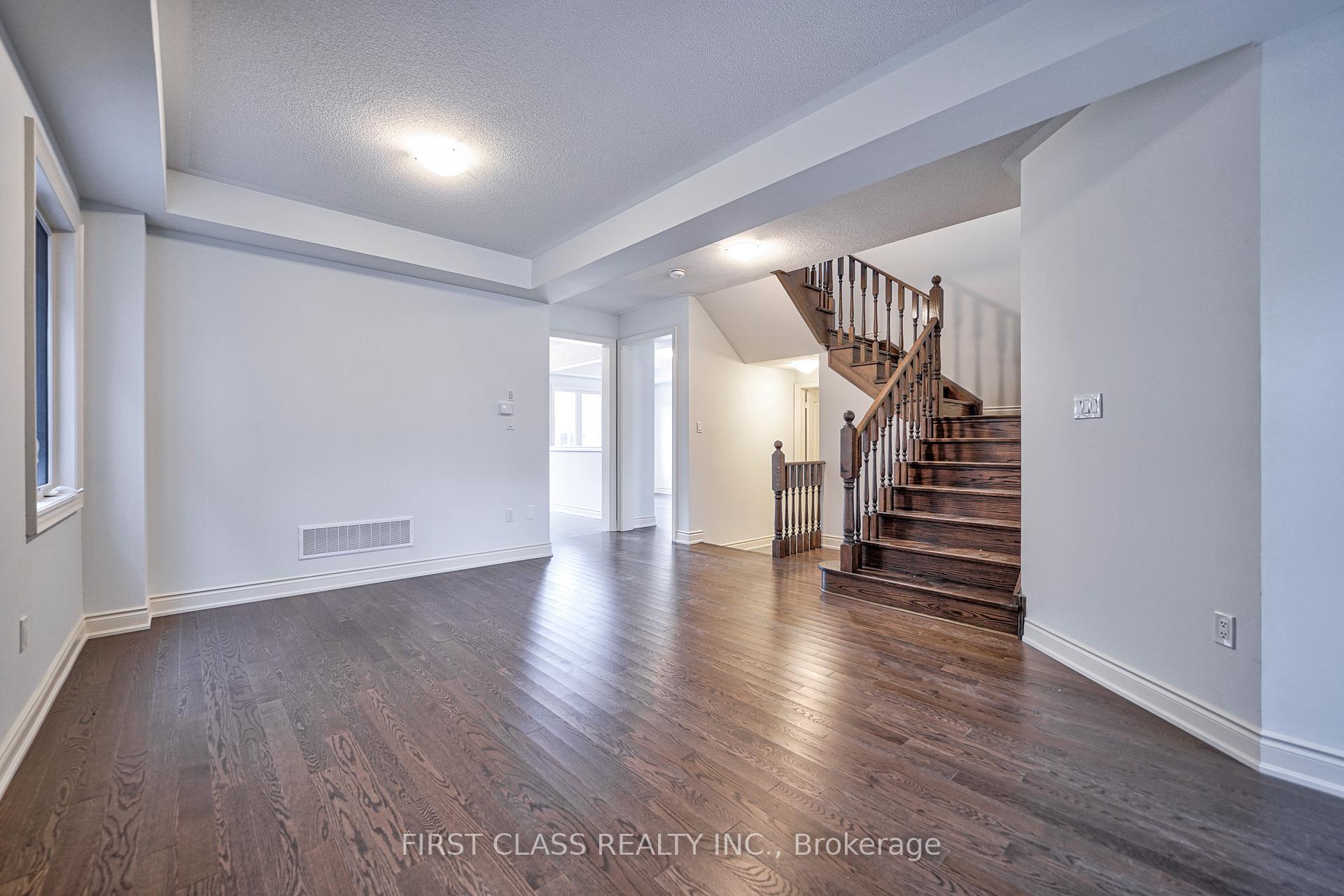 Photo 4 of 325 Boundary Boulevard, Markham, Rural Markham — HOMEH