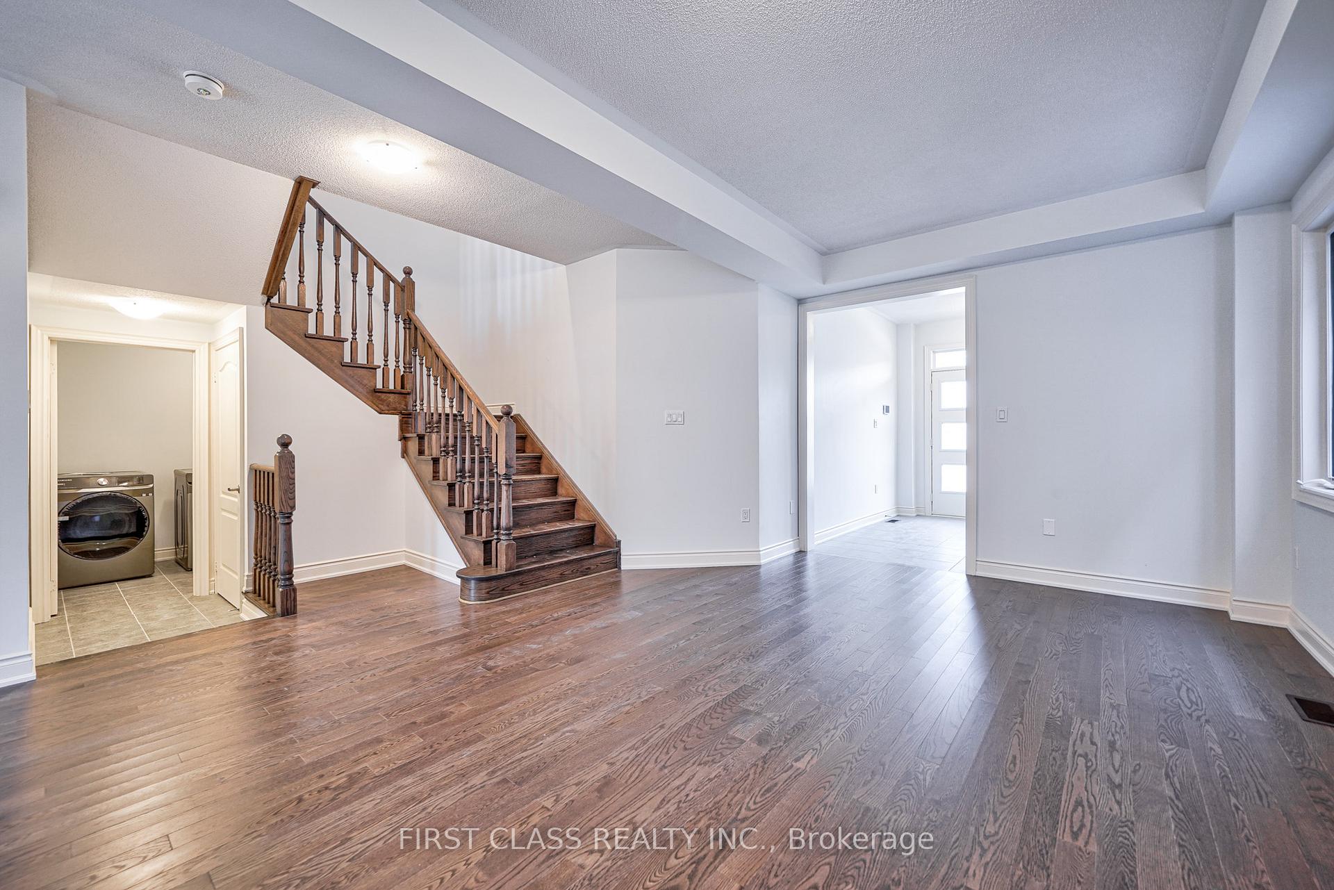Photo 5 of 325 Boundary Boulevard, Markham, Rural Markham — HOMEH