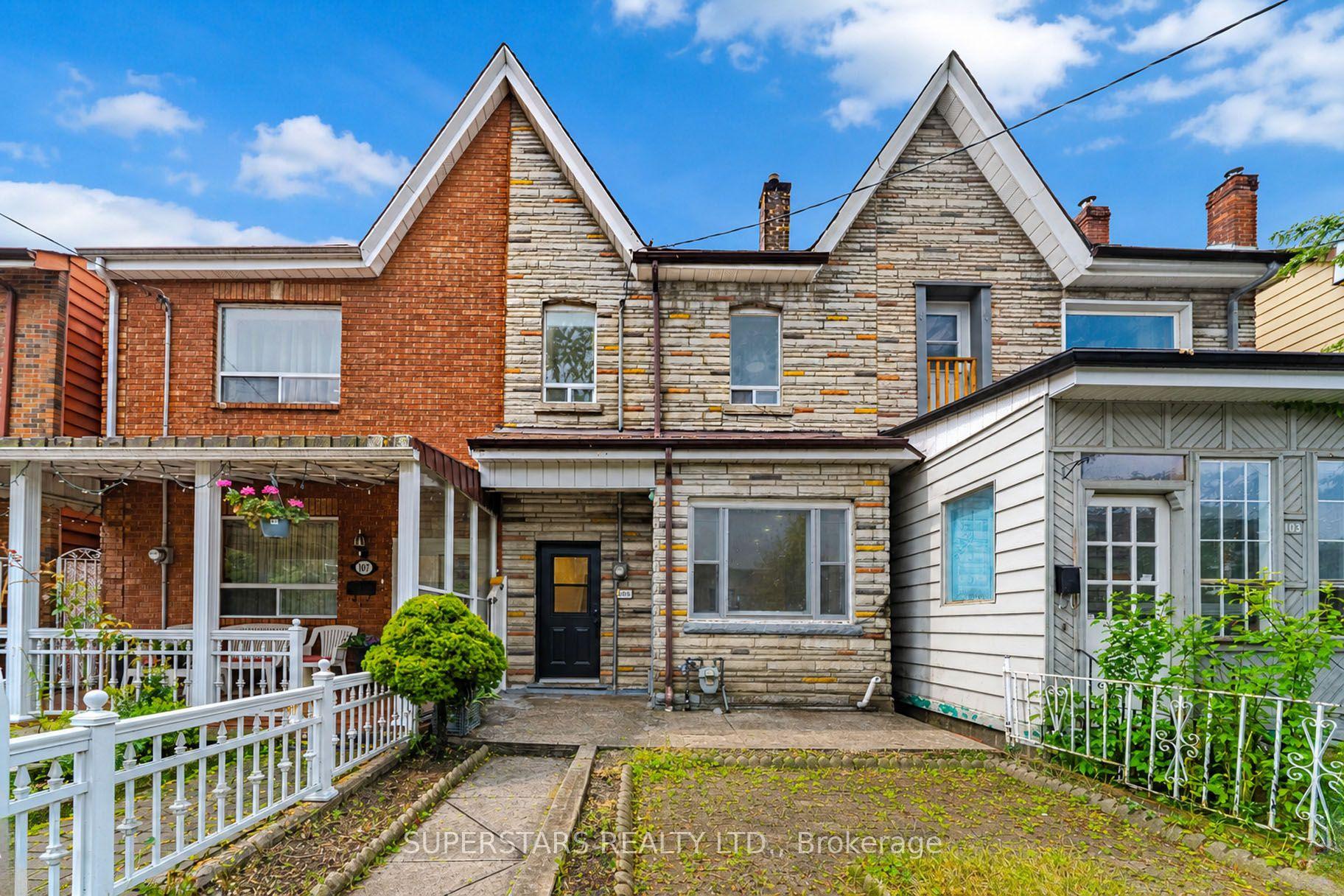 Front of 105 Bellwoods Avenue