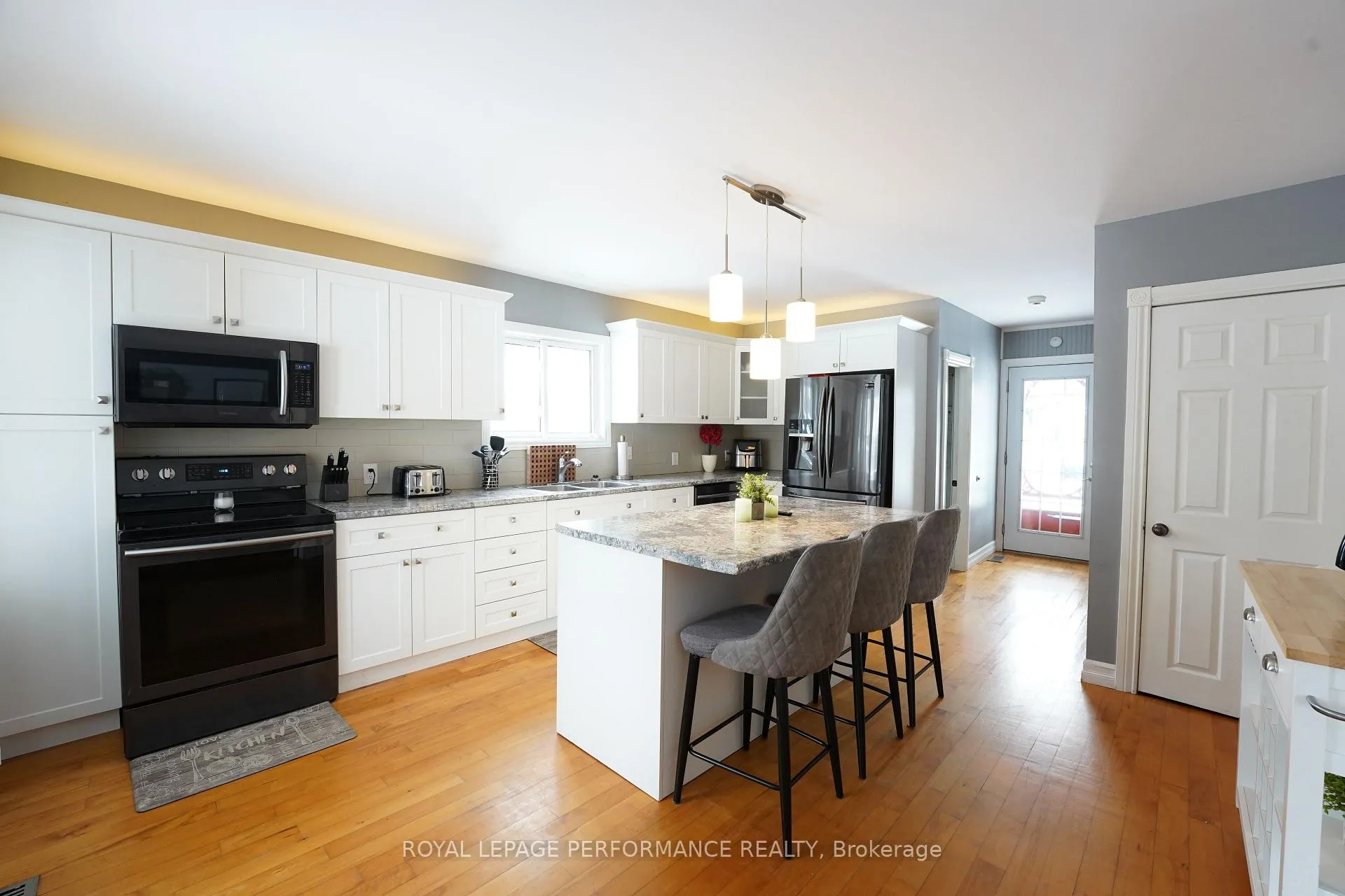 Photo 5 of 209 Anthony Street, Cornwall — HOMEH