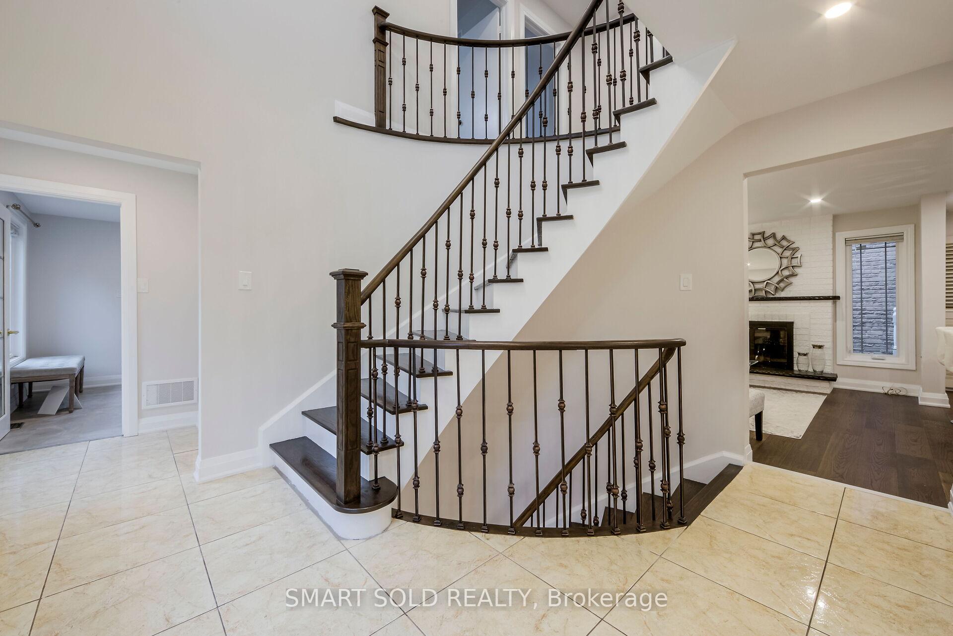 Photo 4 of 1 Tiffany Gate, Richmond Hill, South Richvale — HOMEH