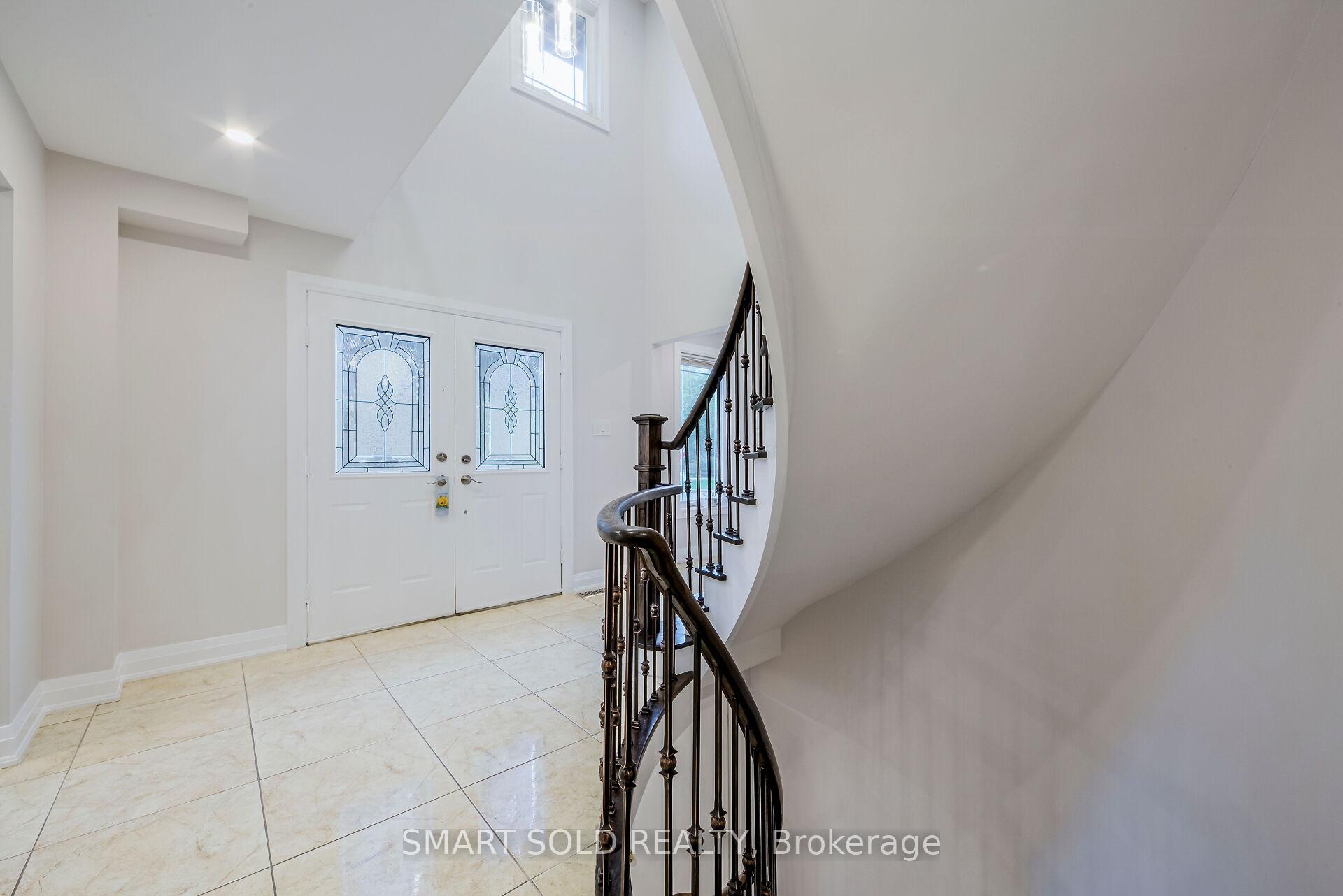 Photo 5 of 1 Tiffany Gate, Richmond Hill, South Richvale — HOMEH