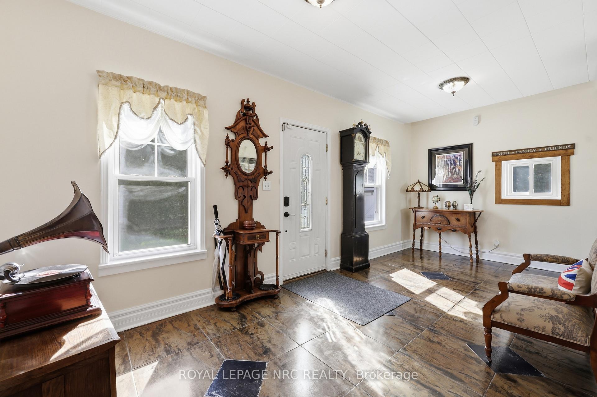 Photo 6 of 776 Canboro Road, Pelham, Fenwick — HOMEH