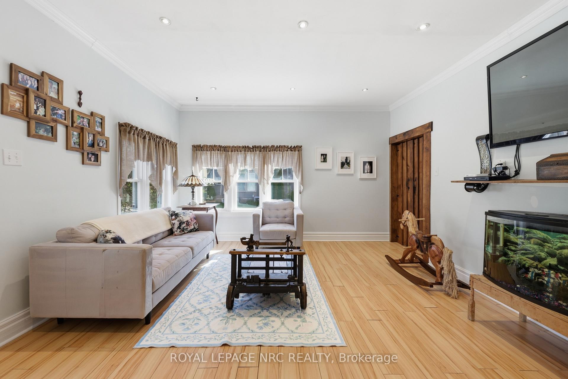 Photo 10 of 776 Canboro Road, Pelham, Fenwick — HOMEH