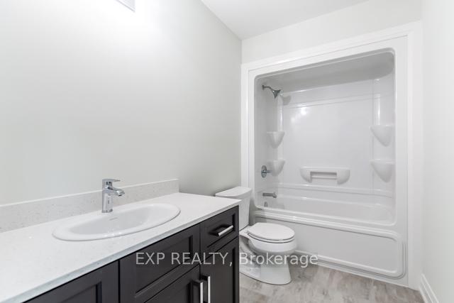 Photo 8 of 21 Bayberry Lane, Hamilton, Mount Hope — HOMEH