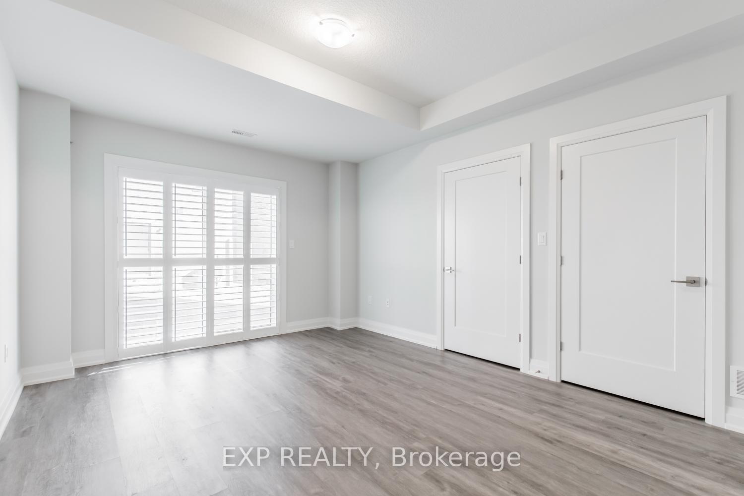 Photo 7 of 21 Bayberry Lane, Hamilton, Mount Hope — HOMEH