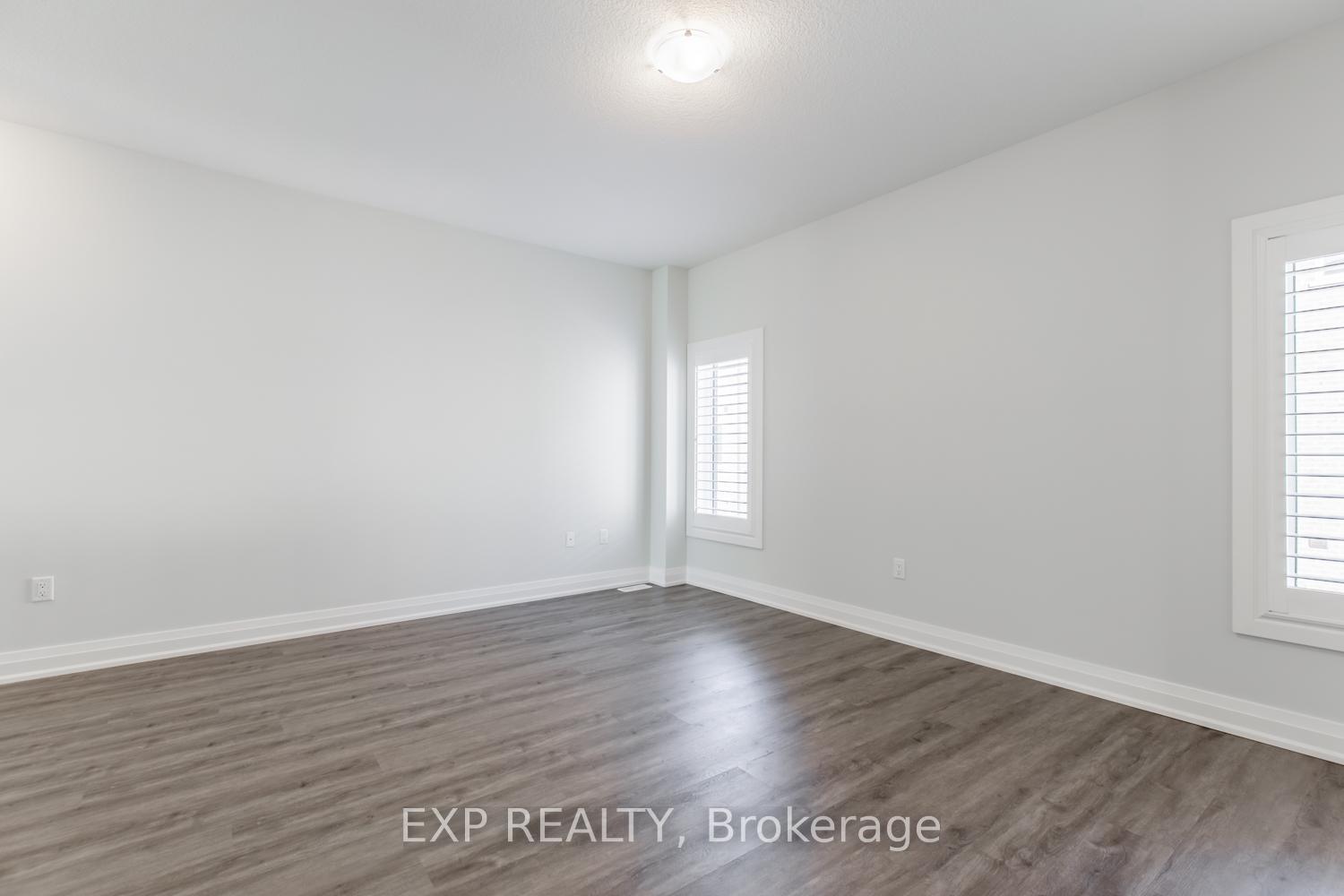 Photo 11 of 21 Bayberry Lane, Hamilton, Mount Hope — HOMEH