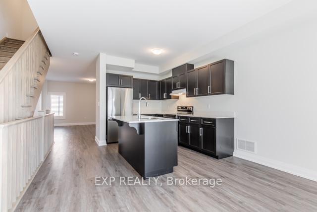Photo 14 of 21 Bayberry Lane, Hamilton, Mount Hope — HOMEH