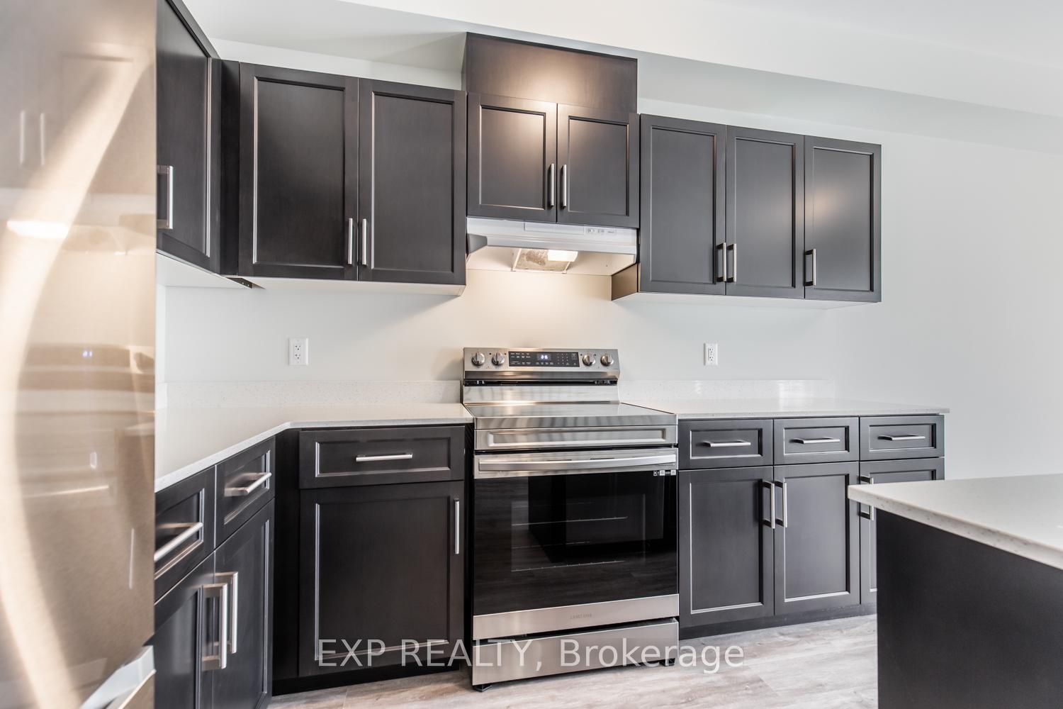 Photo 17 of 21 Bayberry Lane, Hamilton, Mount Hope — HOMEH