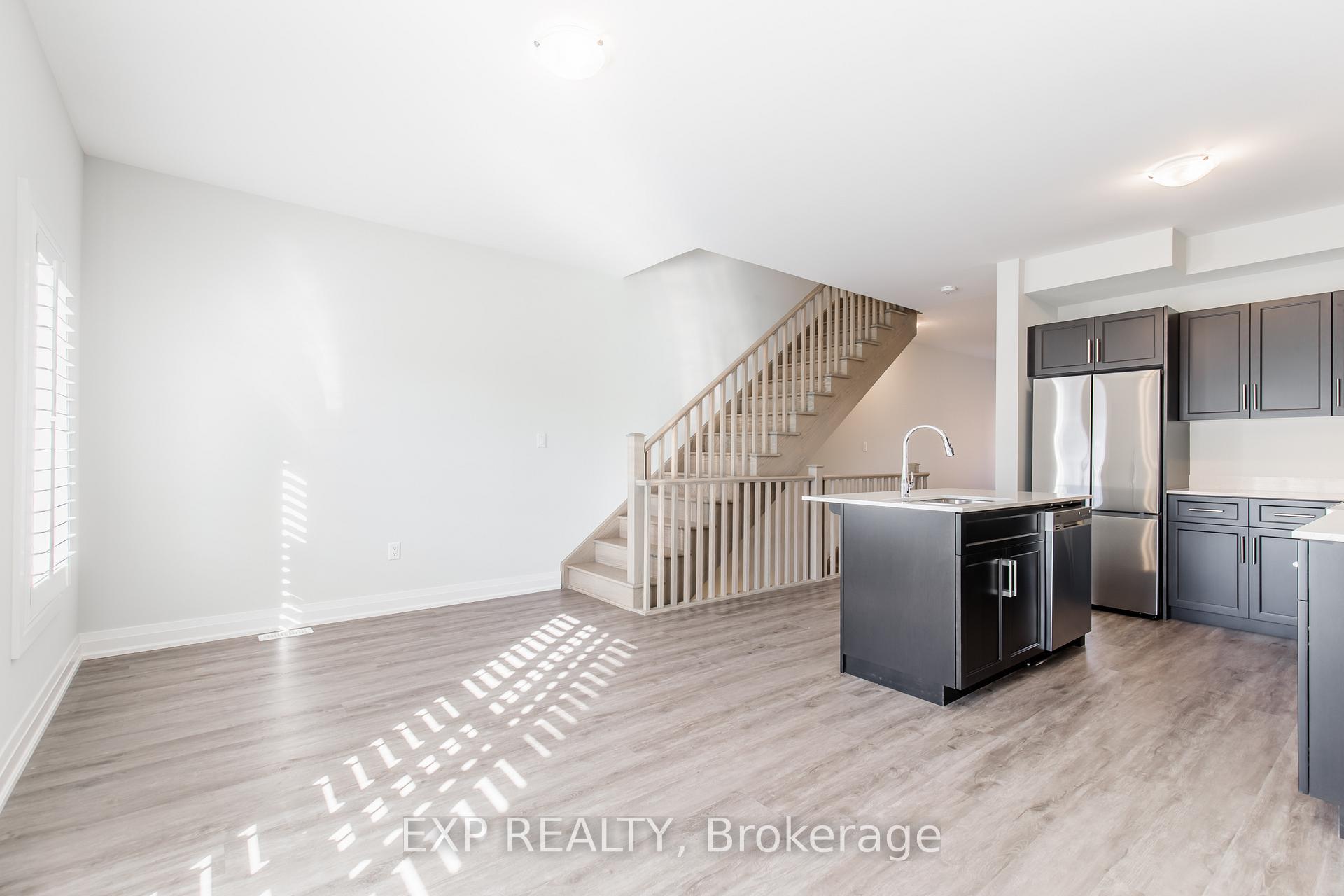 Photo 22 of 21 Bayberry Lane, Hamilton, Mount Hope — HOMEH