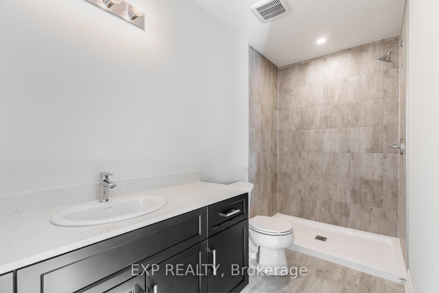 Photo 35 of 21 Bayberry Lane, Hamilton, Mount Hope — HOMEH