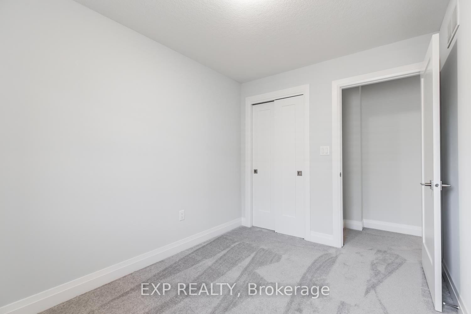 Photo 40 of 21 Bayberry Lane, Hamilton, Mount Hope — HOMEH