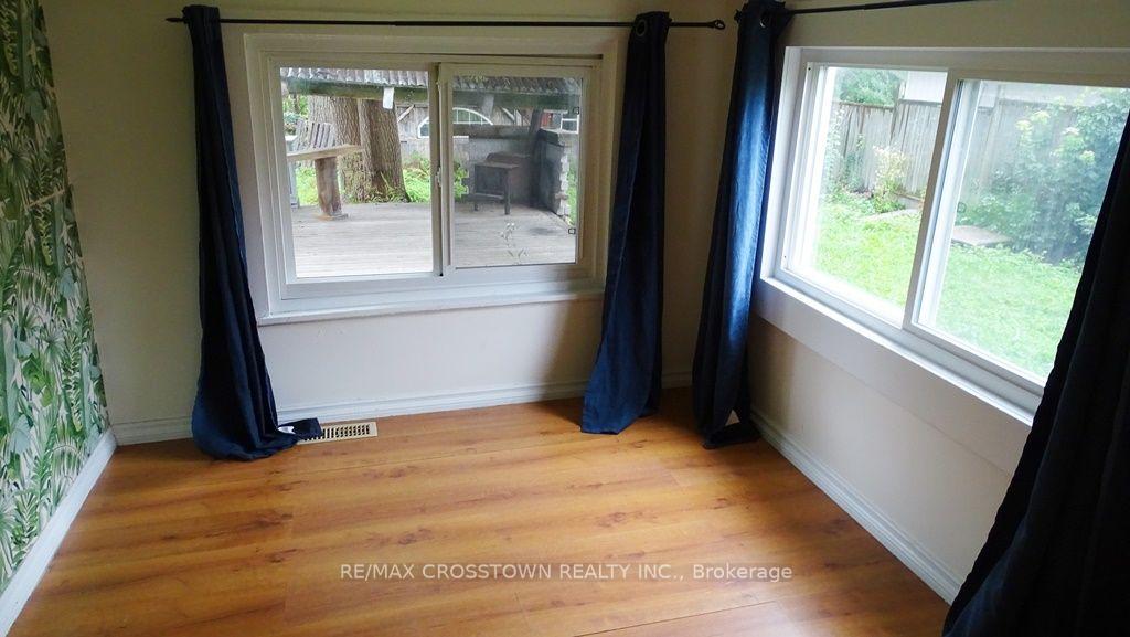 Photo 10 of 39 Grove Street W, Barrie, Queen's Park — HOMEH