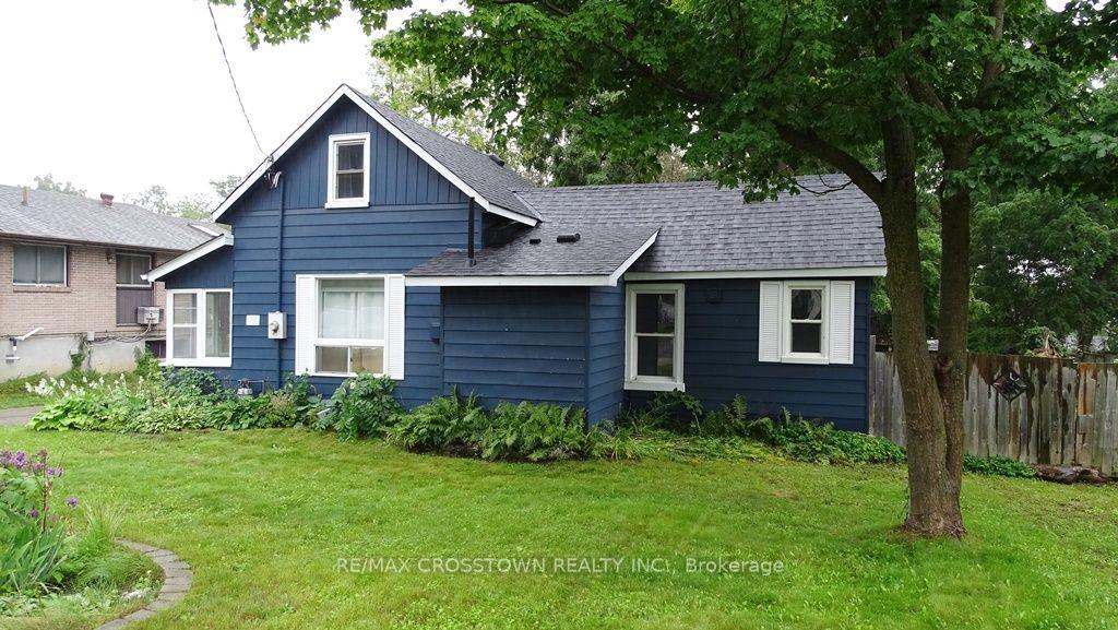 Photo 19 of 39 Grove Street W, Barrie, Queen's Park — HOMEH