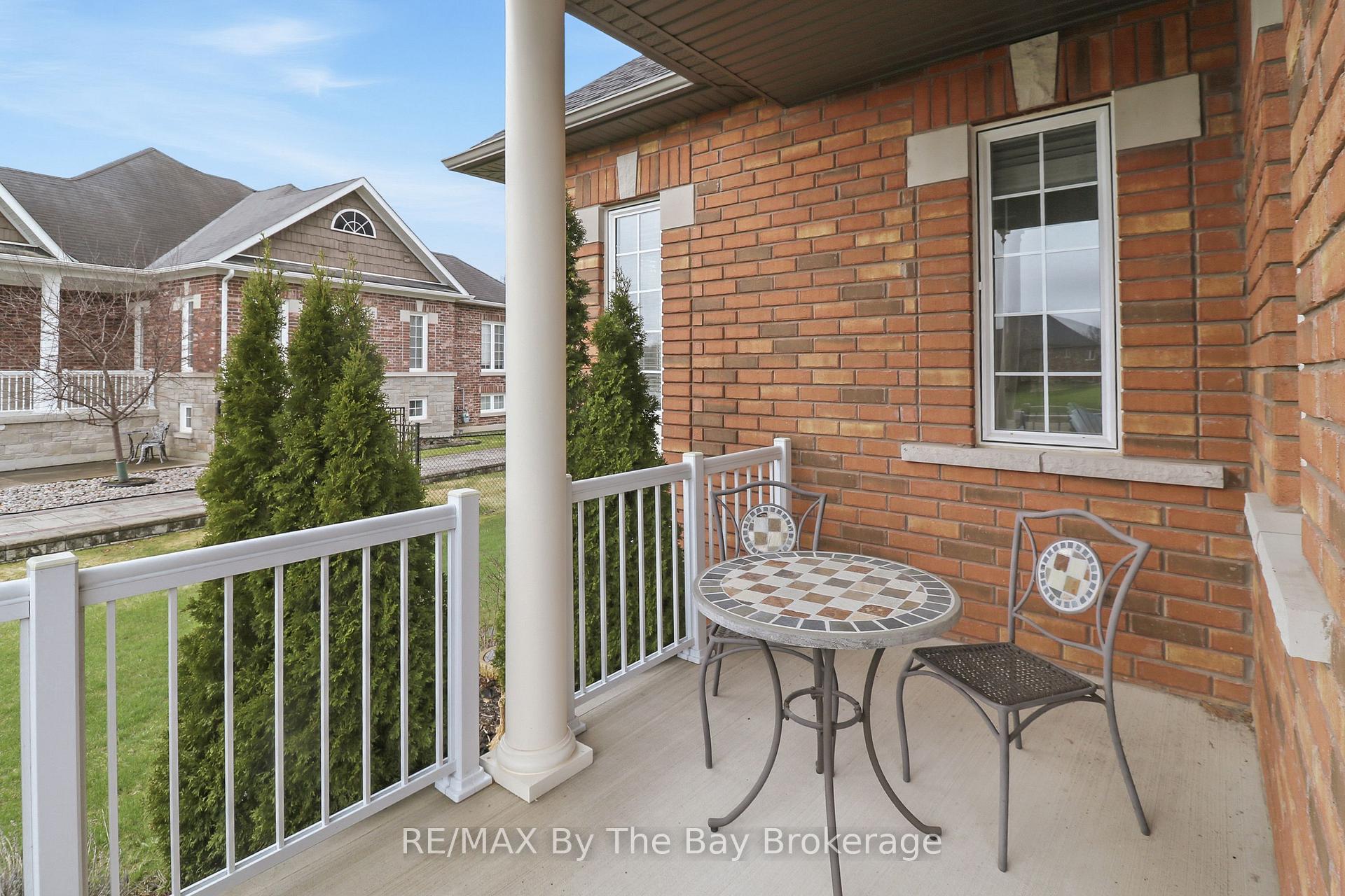 Photo 14 of 10 Basswood Drive, Wasaga Beach — HOMEH