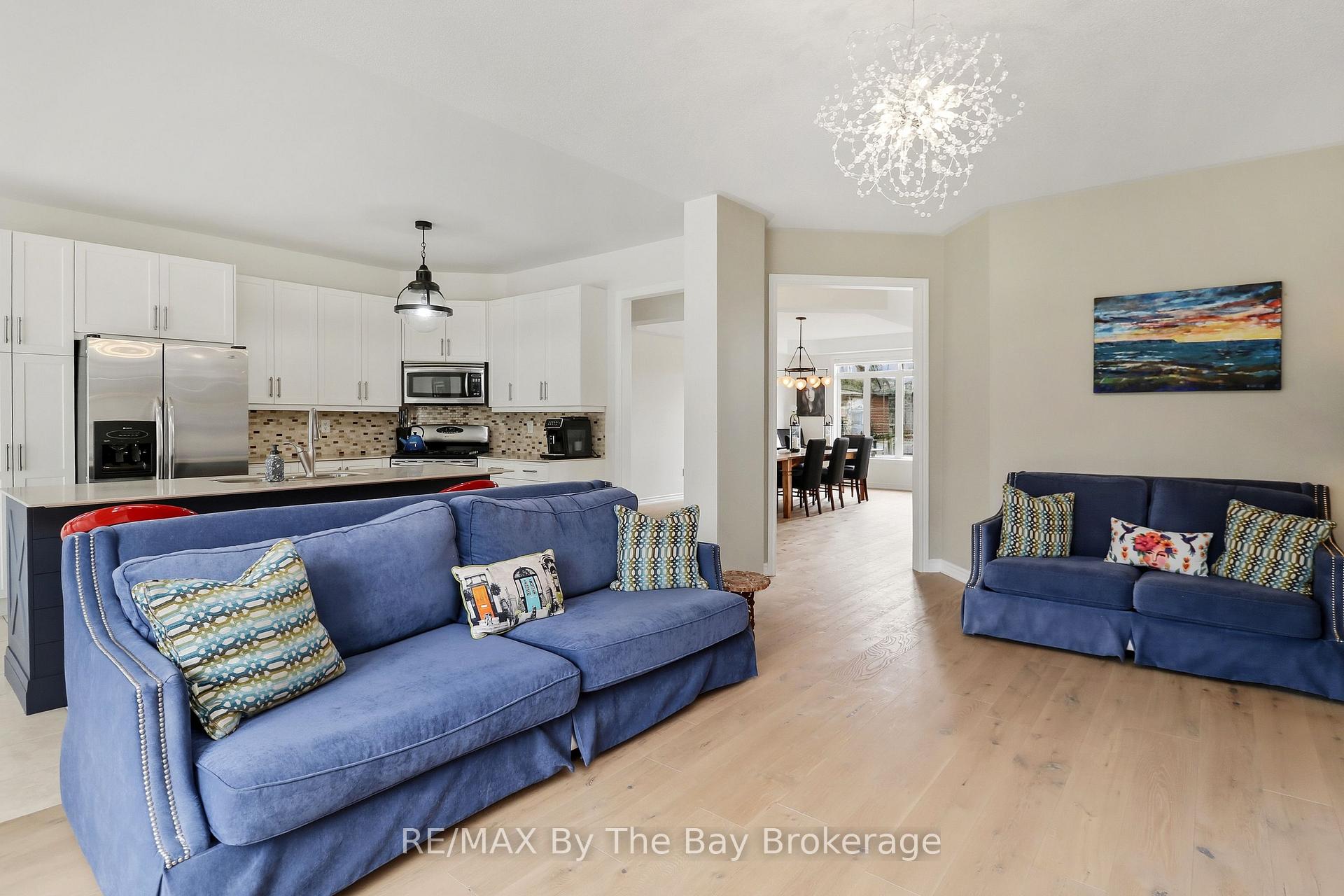 Photo 21 of 10 Basswood Drive, Wasaga Beach — HOMEH