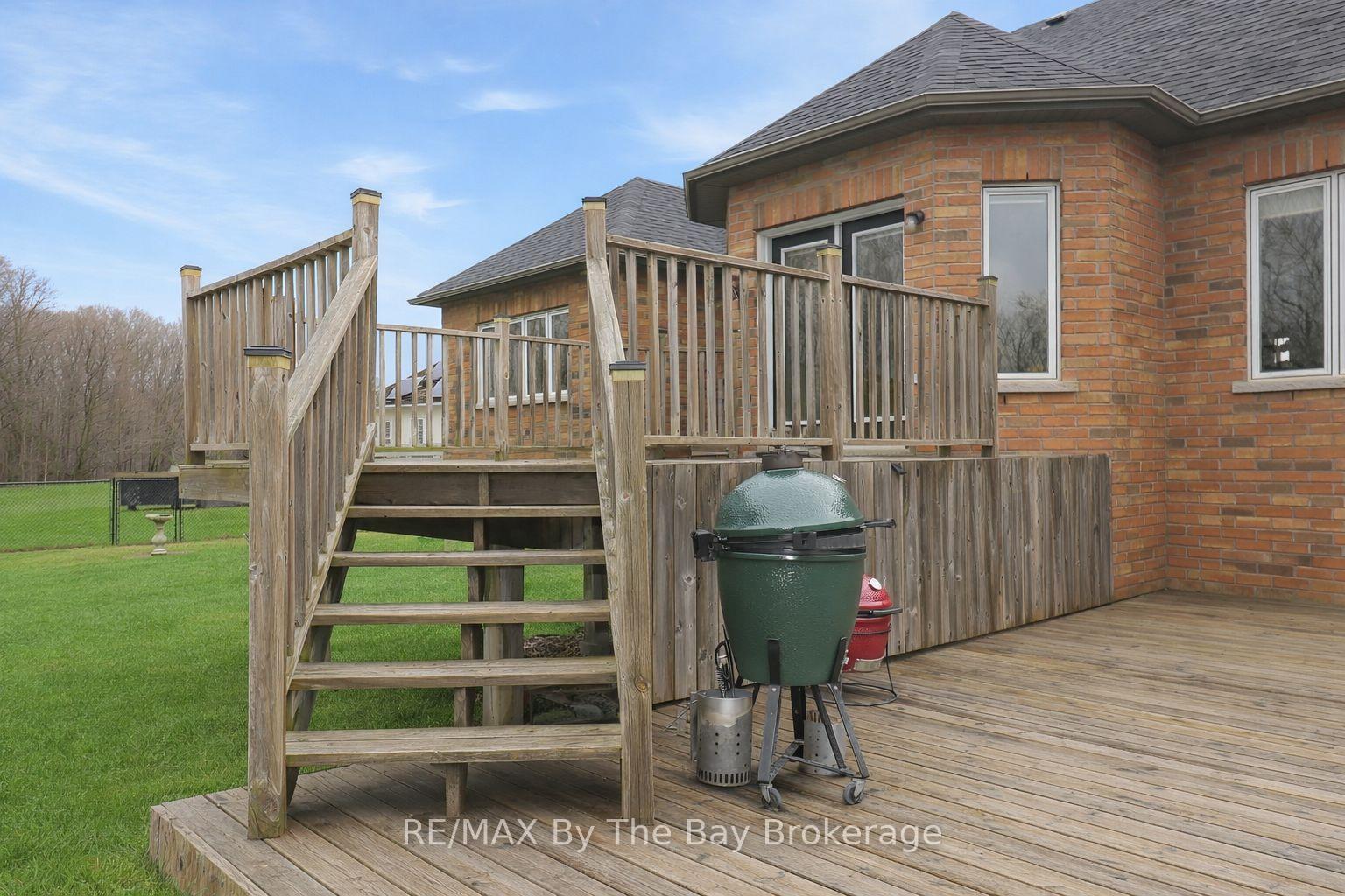 Photo 28 of 10 Basswood Drive, Wasaga Beach — HOMEH