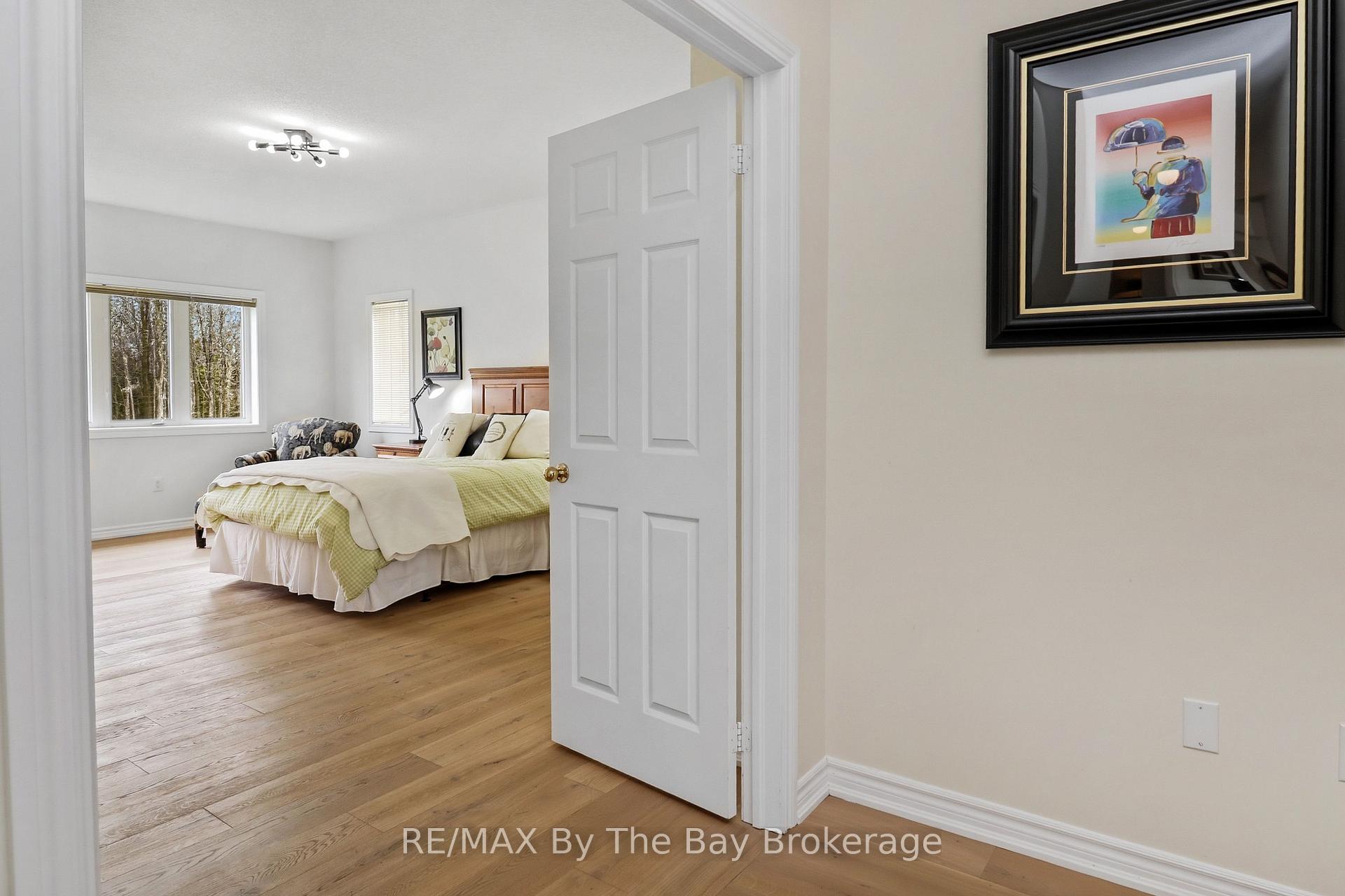 Photo 31 of 10 Basswood Drive, Wasaga Beach — HOMEH