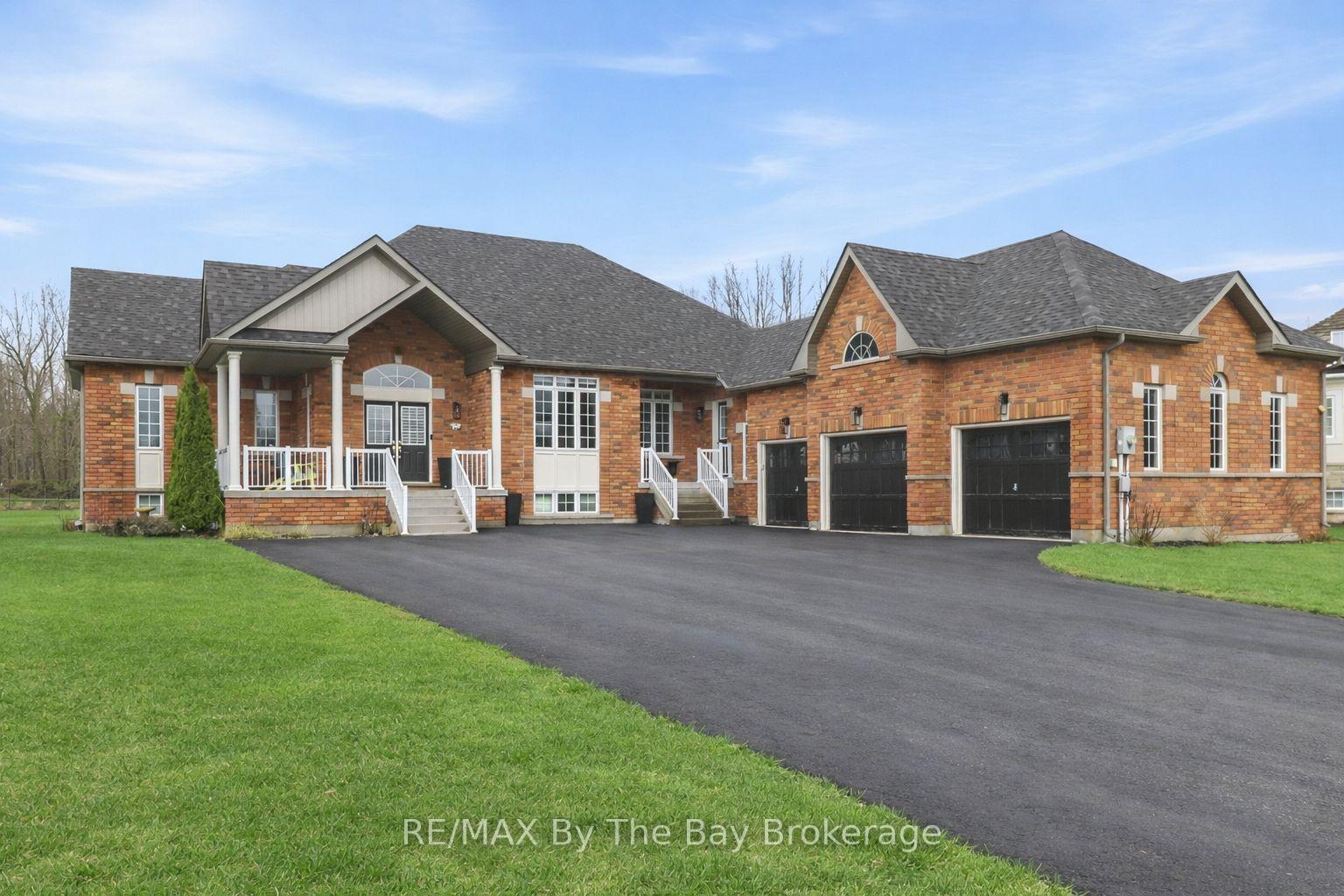Photo 37 of 10 Basswood Drive, Wasaga Beach — HOMEH