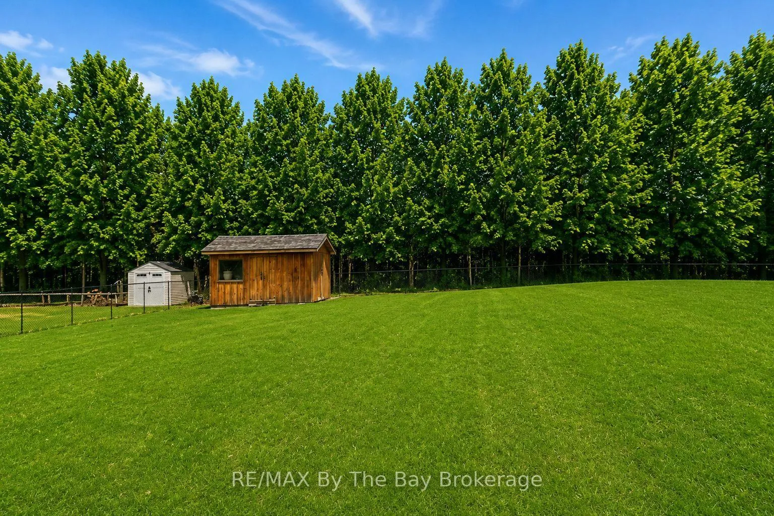 Photo 30 of 10 Basswood Drive, Wasaga Beach — HOMEH