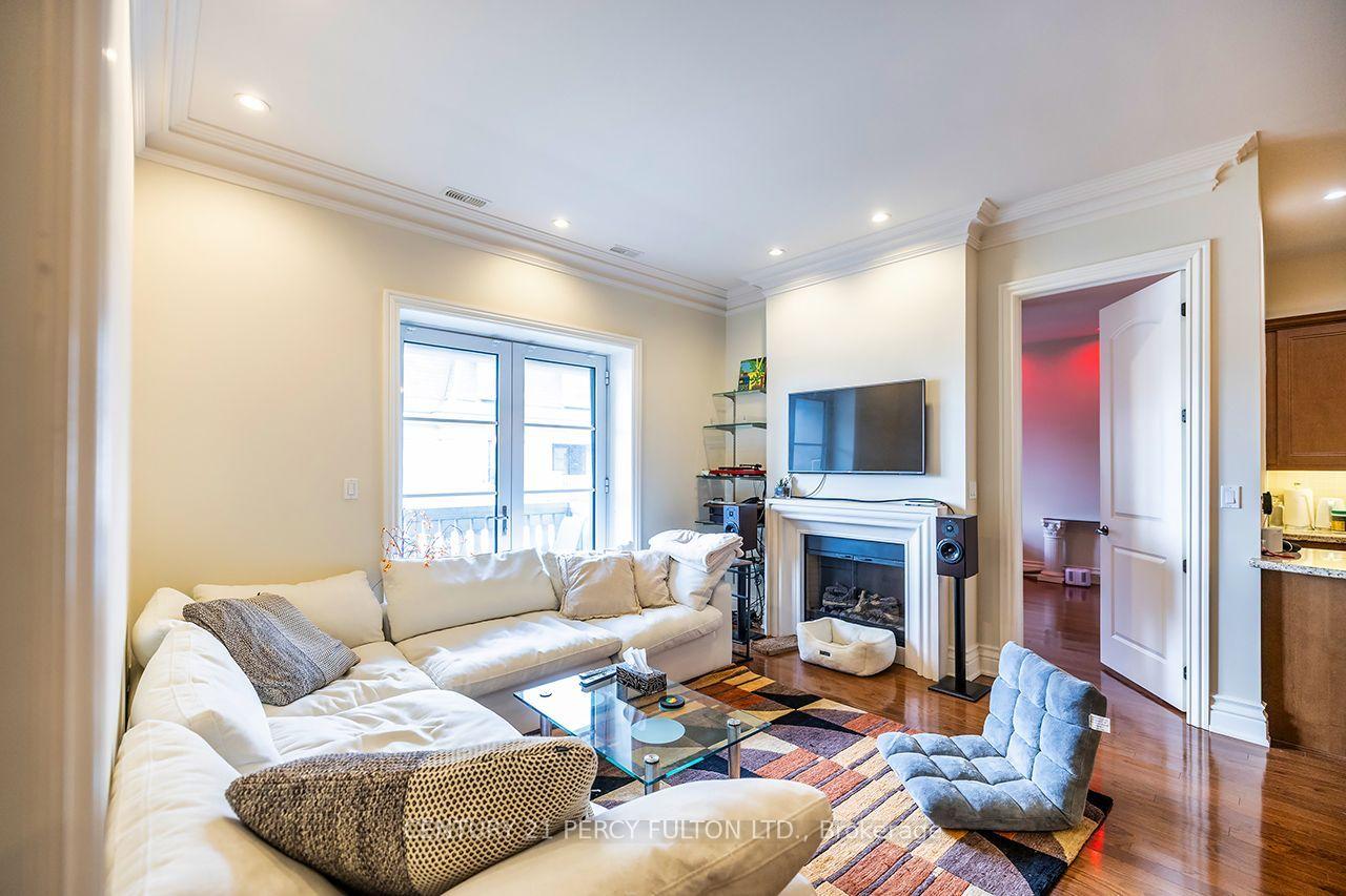 Photo 5 of Unit 405, 1 Verclaire Gate, Markham, Unionville — HOMEH