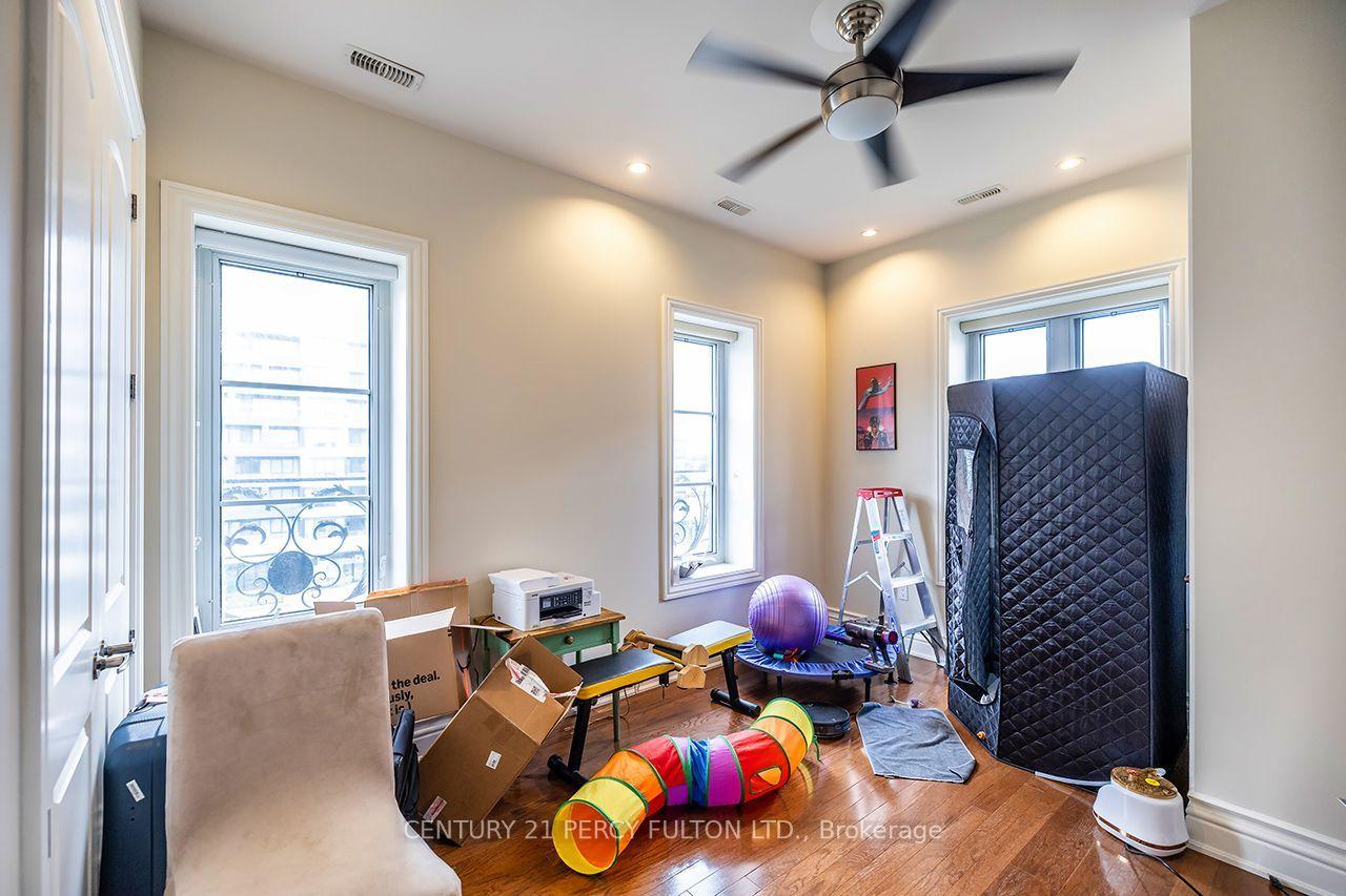 Photo 18 of Unit 405, 1 Verclaire Gate, Markham, Unionville — HOMEH