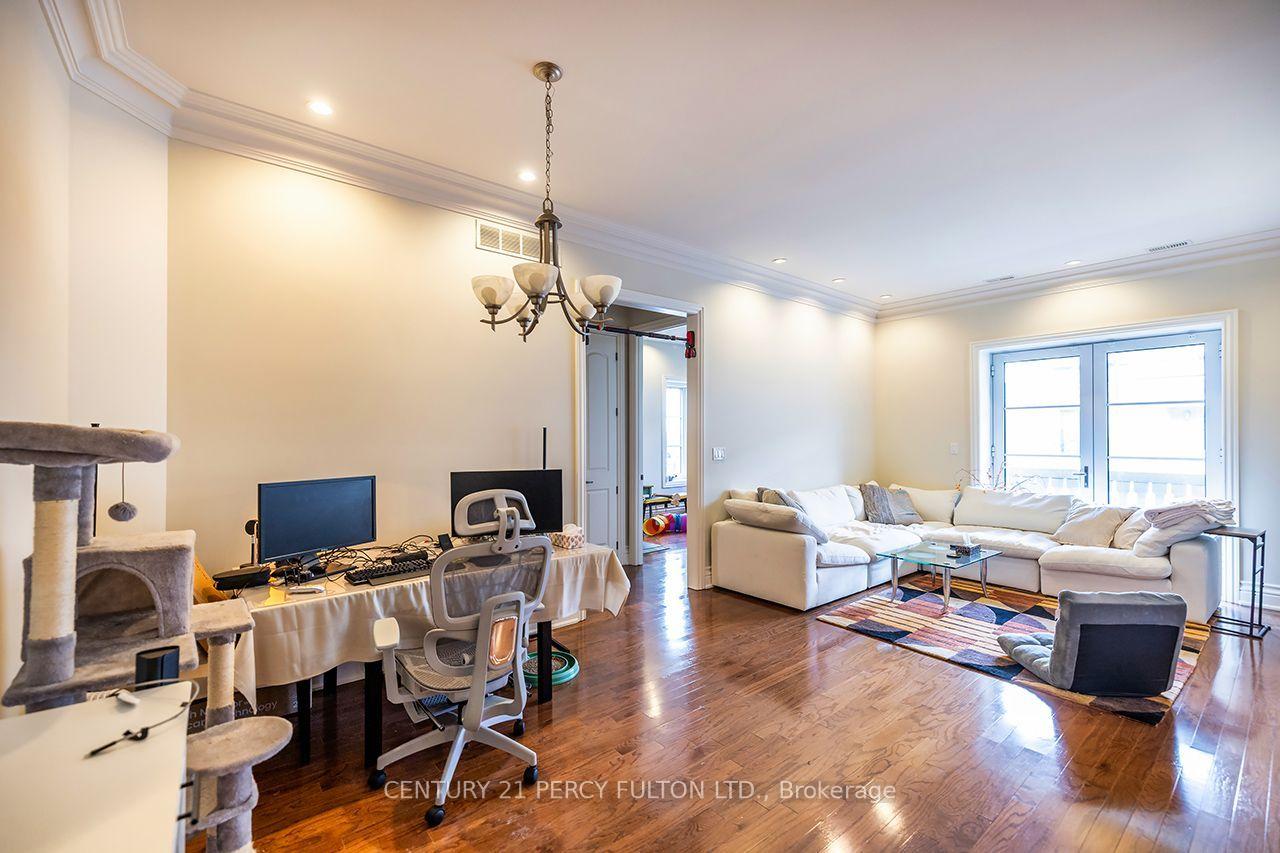 Photo 25 of Unit 405, 1 Verclaire Gate, Markham, Unionville — HOMEH