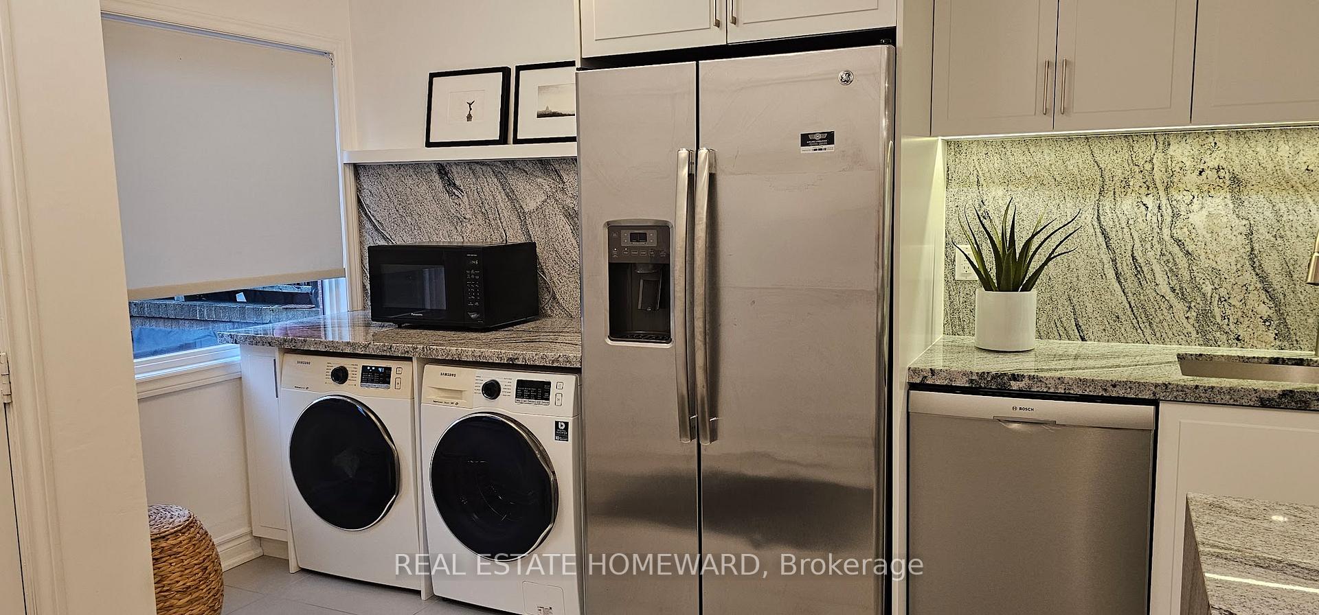 Photo 4 of Unit 5, 122 Glen Manor Drive, Toronto, The Beaches — HOMEH