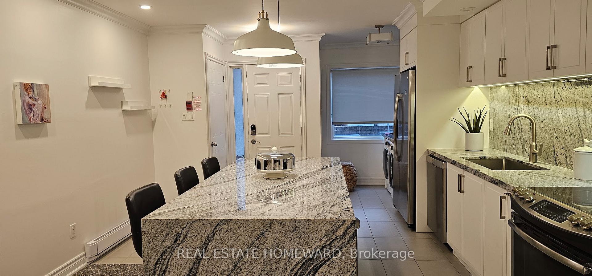 Photo 6 of Unit 5, 122 Glen Manor Drive, Toronto, The Beaches — HOMEH