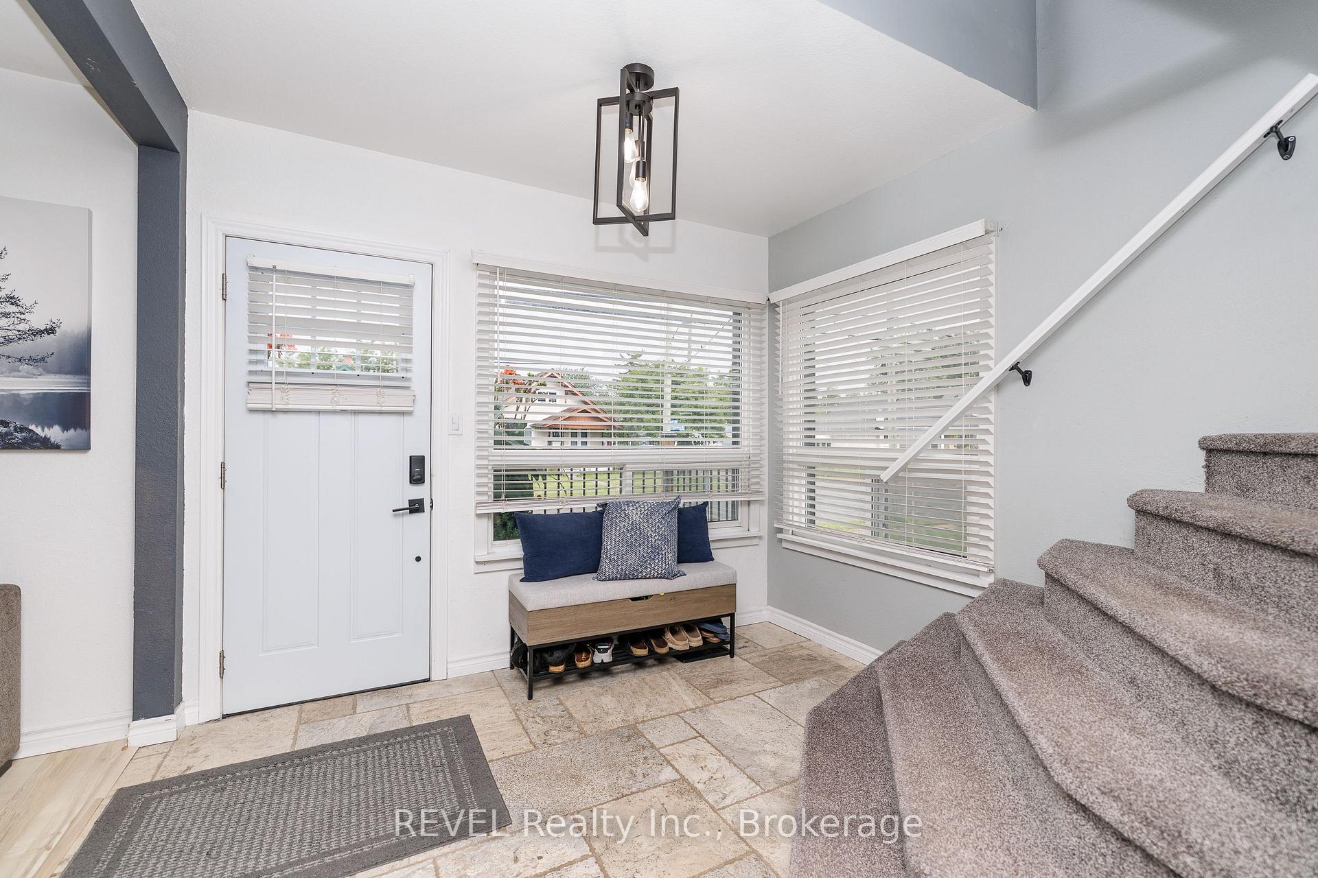 Photo 4 of 4594 Ferguson Street, Niagara Falls, Downtown — HOMEH