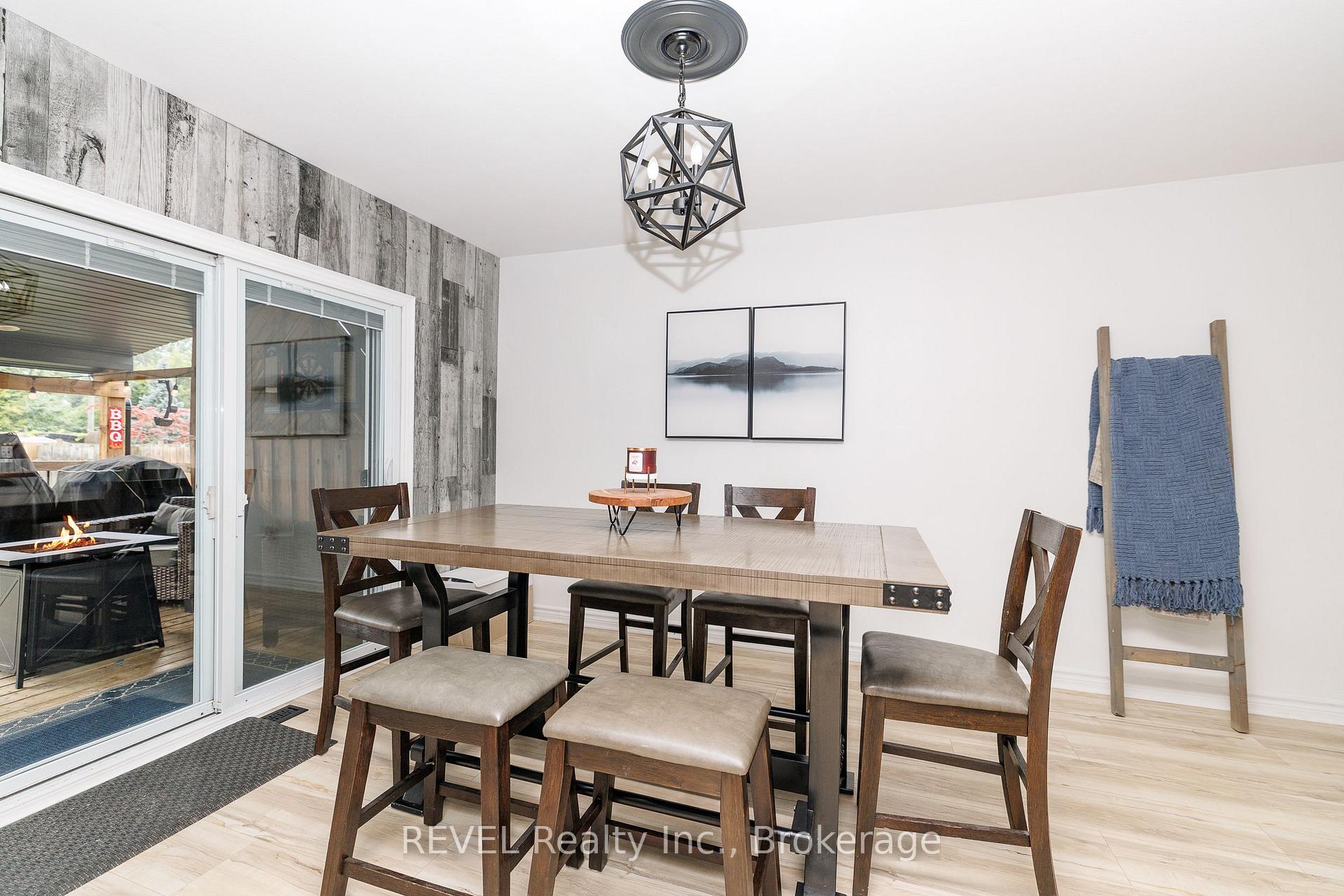 Photo 11 of 4594 Ferguson Street, Niagara Falls, Downtown — HOMEH
