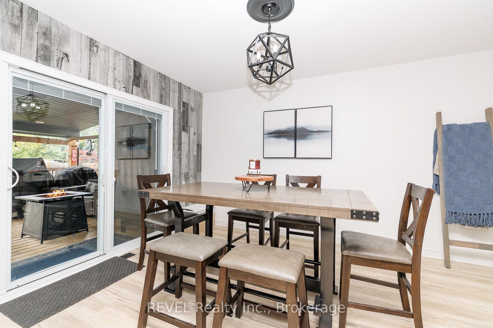 Photo 12 of 4594 Ferguson Street, Niagara Falls, Downtown — HOMEH