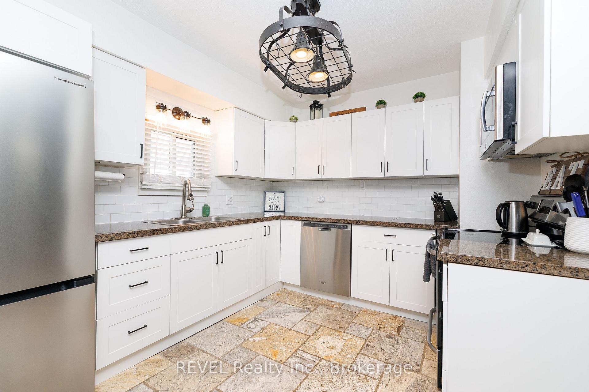 Photo 15 of 4594 Ferguson Street, Niagara Falls, Downtown — HOMEH