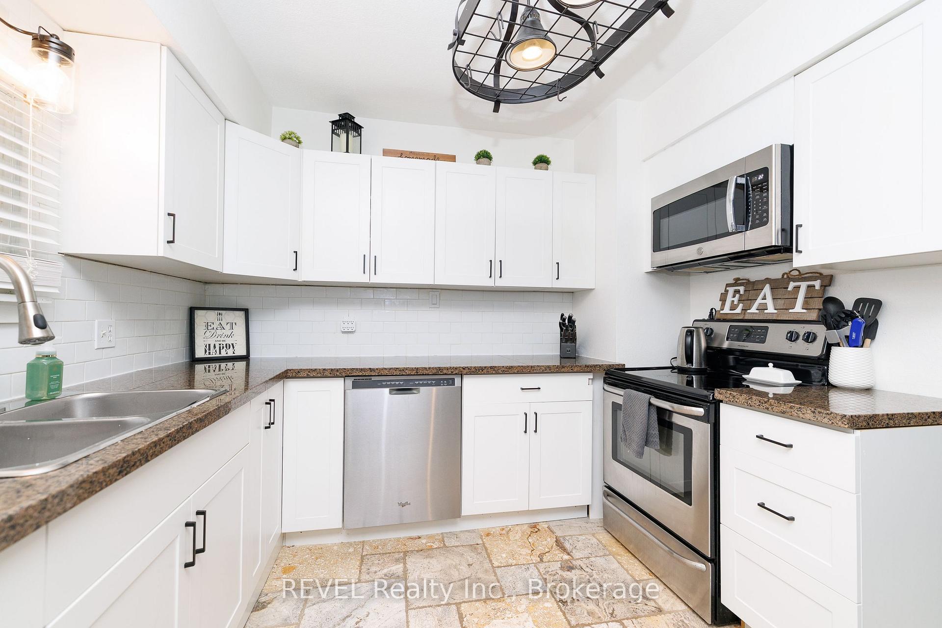 Photo 16 of 4594 Ferguson Street, Niagara Falls, Downtown — HOMEH