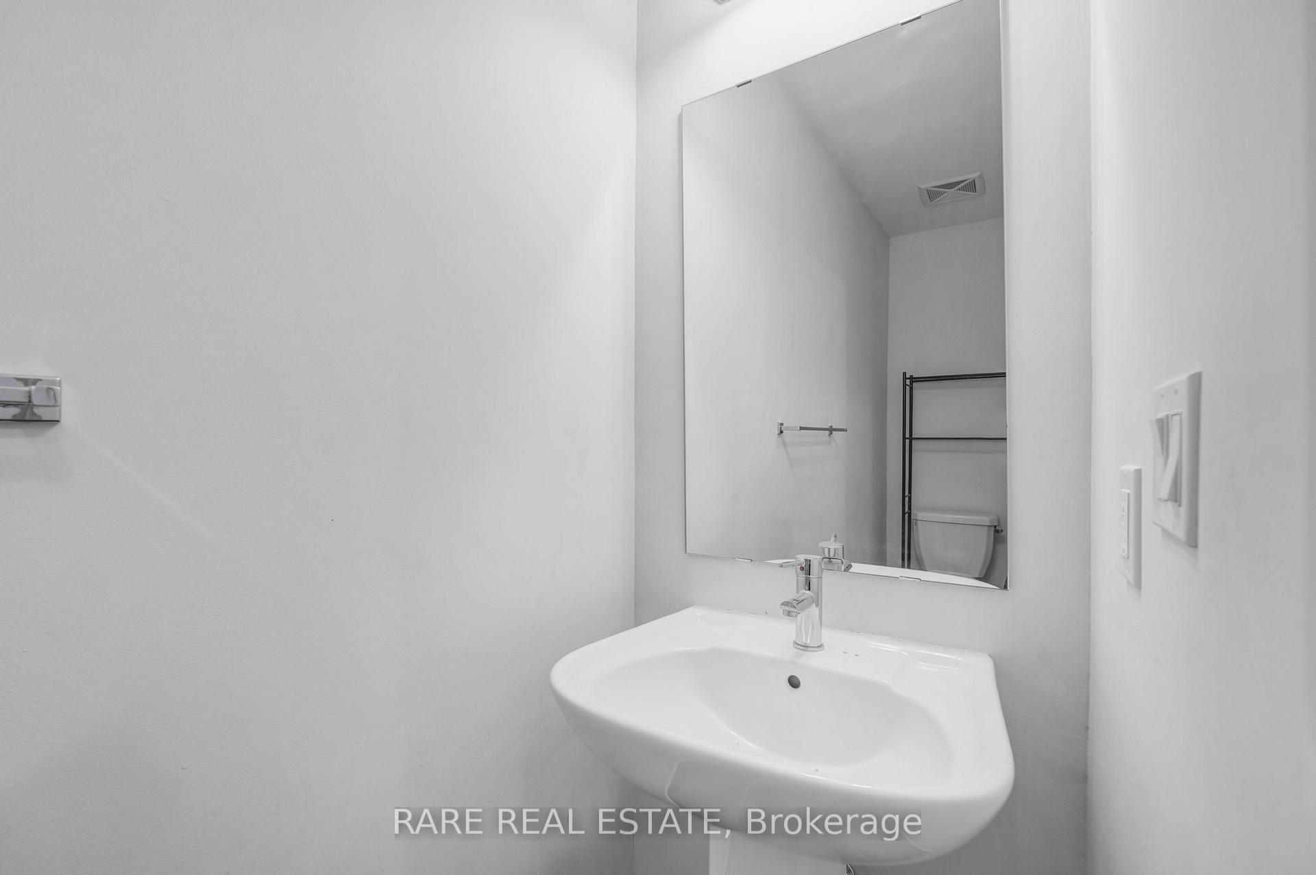 Photo 10 of Unit 115, 555 William Graham Drive, Aurora, Rural Aurora — HOMEH
