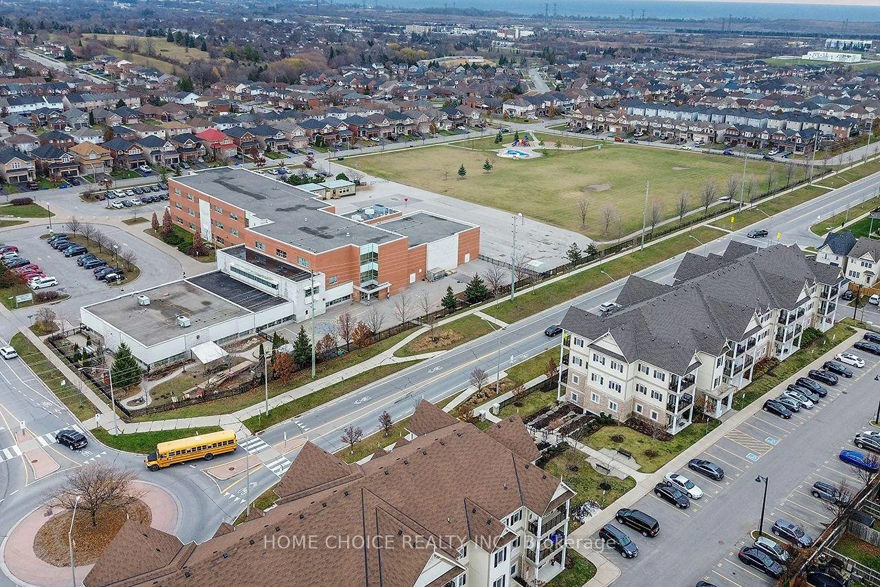 Photo 8 of Unit 105, 1 Sidney Lane, Clarington, Bowmanville — HOMEH