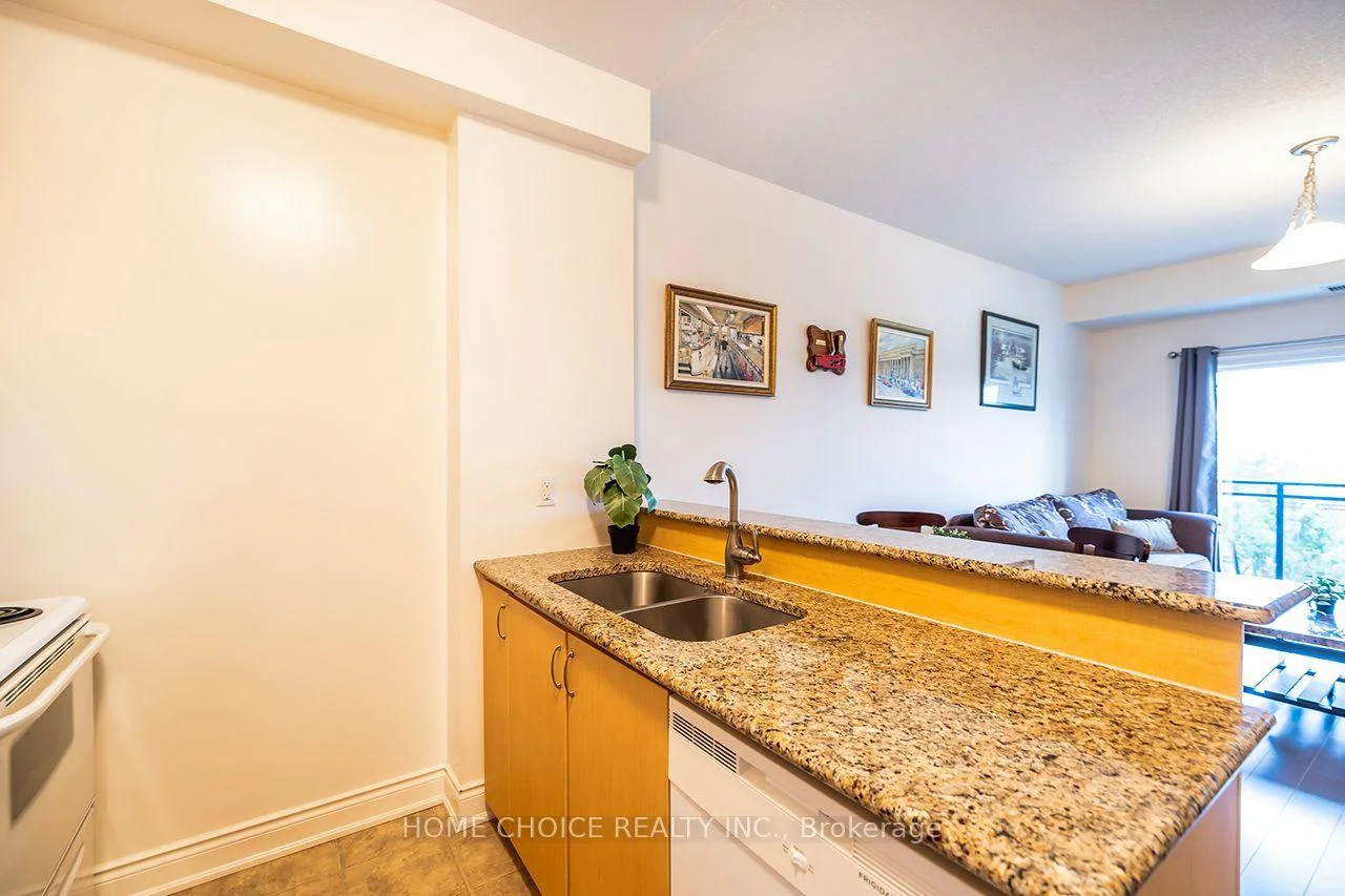 Photo 14 of Unit 105, 1 Sidney Lane, Clarington, Bowmanville — HOMEH