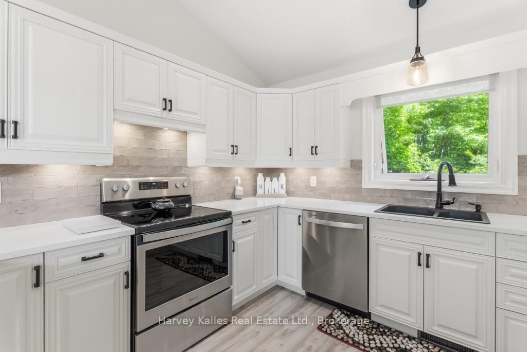 Photo 18 of 40 Wilson Road, Seguin — HOMEH